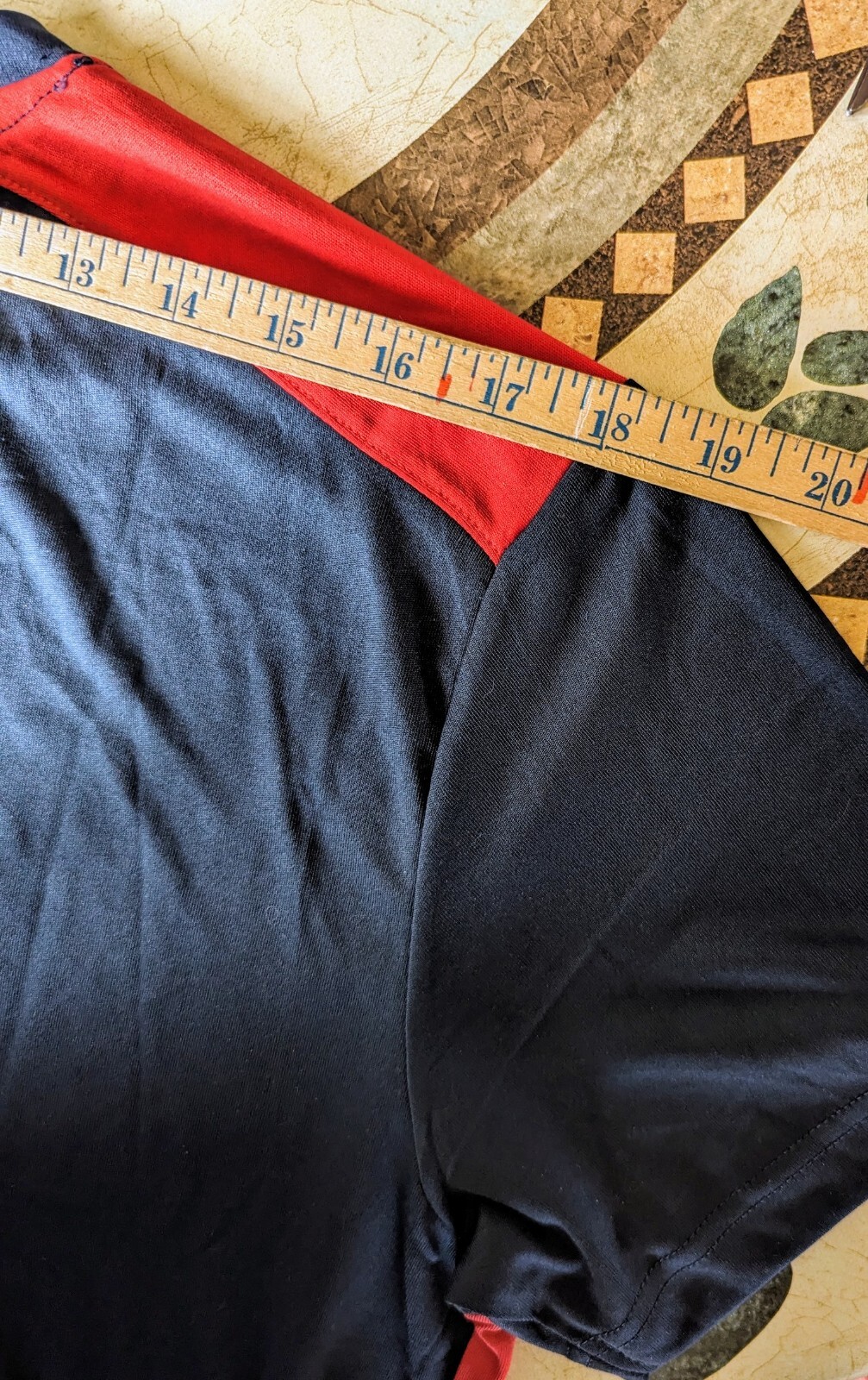 MENS USA FLAG TSHIRT. NAVY BLUE RED WHITE. STRIKER BRAND, Sz L. POLYESTER. Cool!