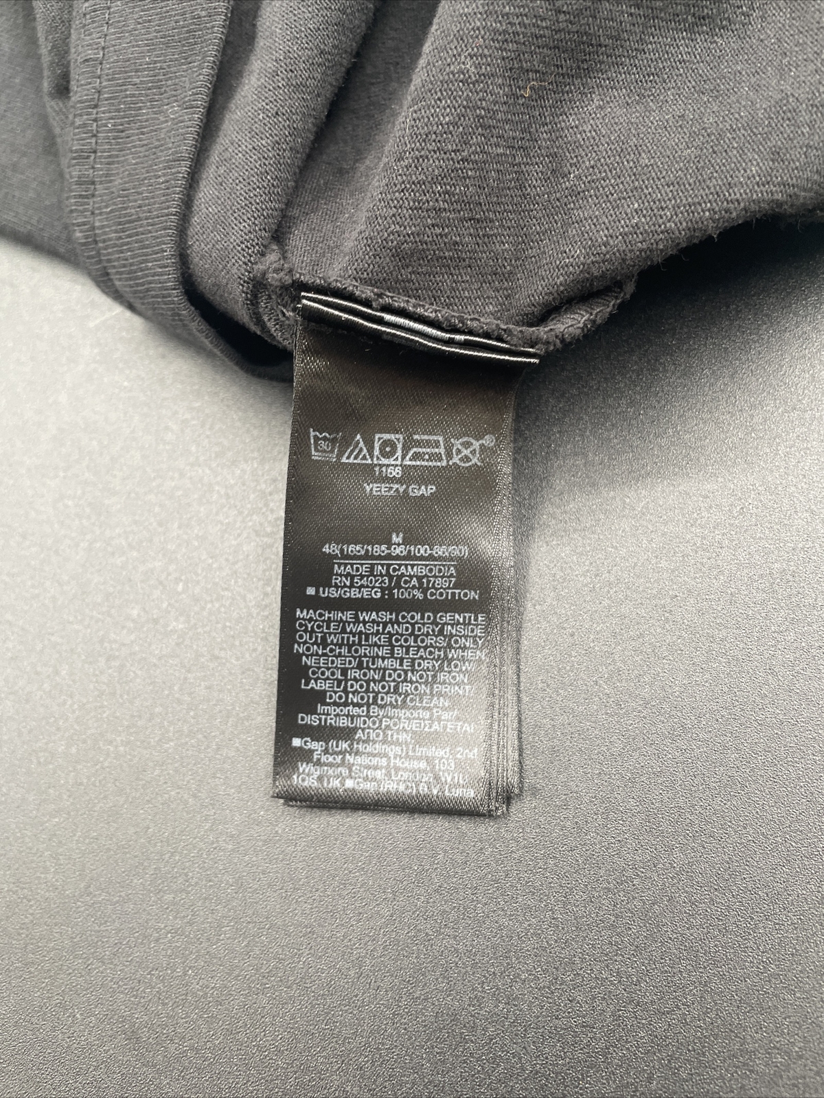 YEEZY YZY x Gap Engineered by Balenciaga Dove T Shirt Kanye Black Size Medium