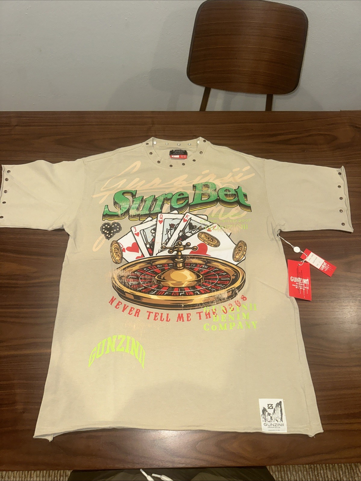 Men’s Small-Gunzinii Premium Graphic T-shirt Distressed-Riveted-Embroidery NWT