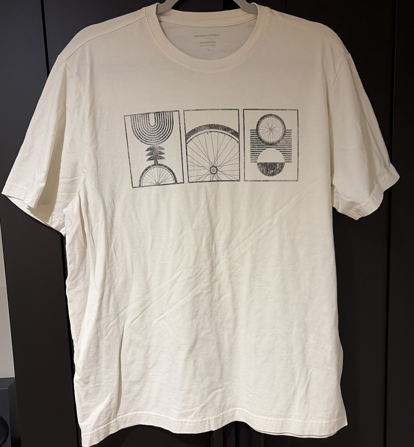 Banana Republic Men’s Graphic T-Shirt Bike Wheel Frost Ivory Cotton Large