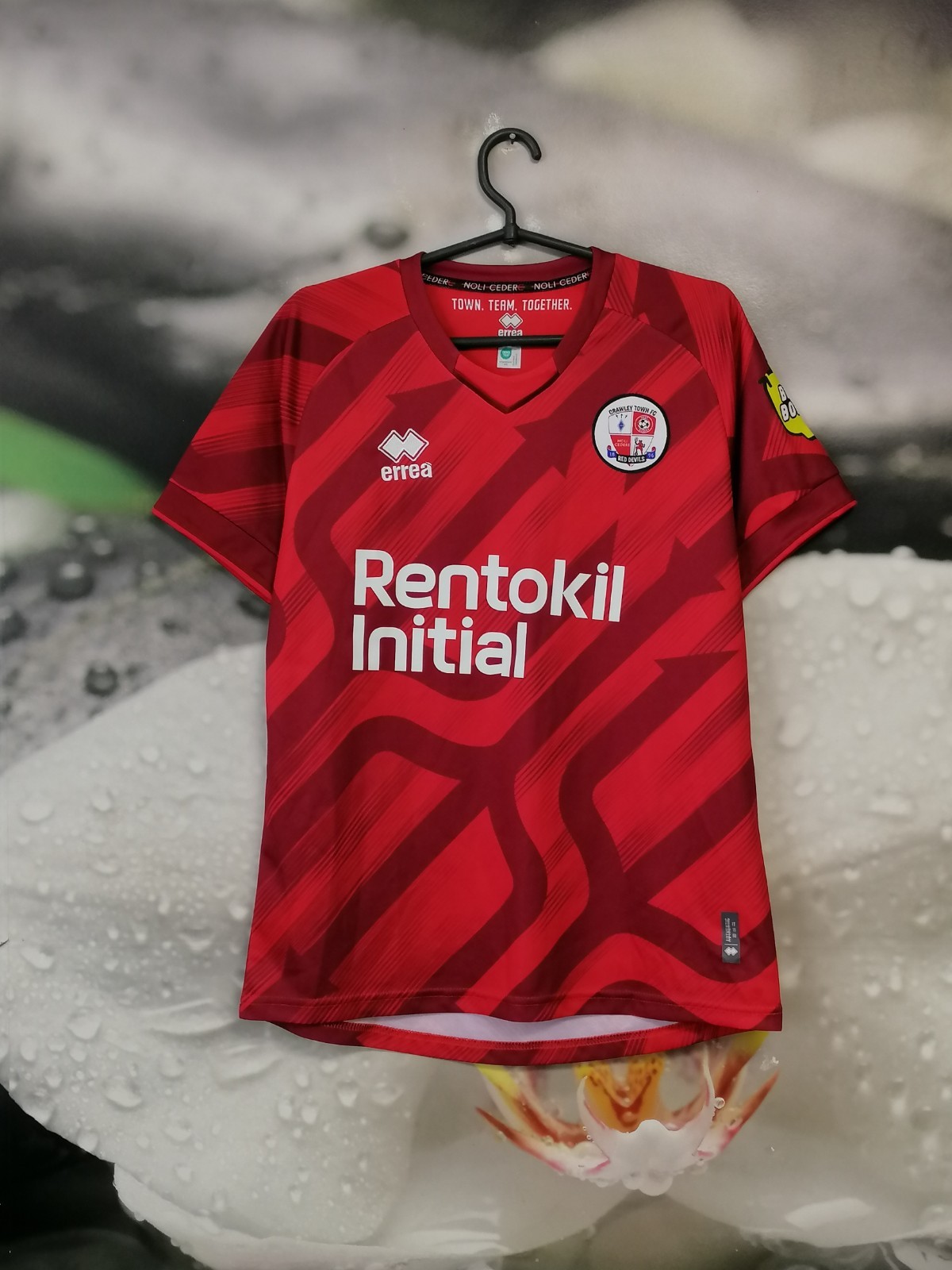Crawley Town 2024 – 2025 home football shirt jersey camiseta Errea size S