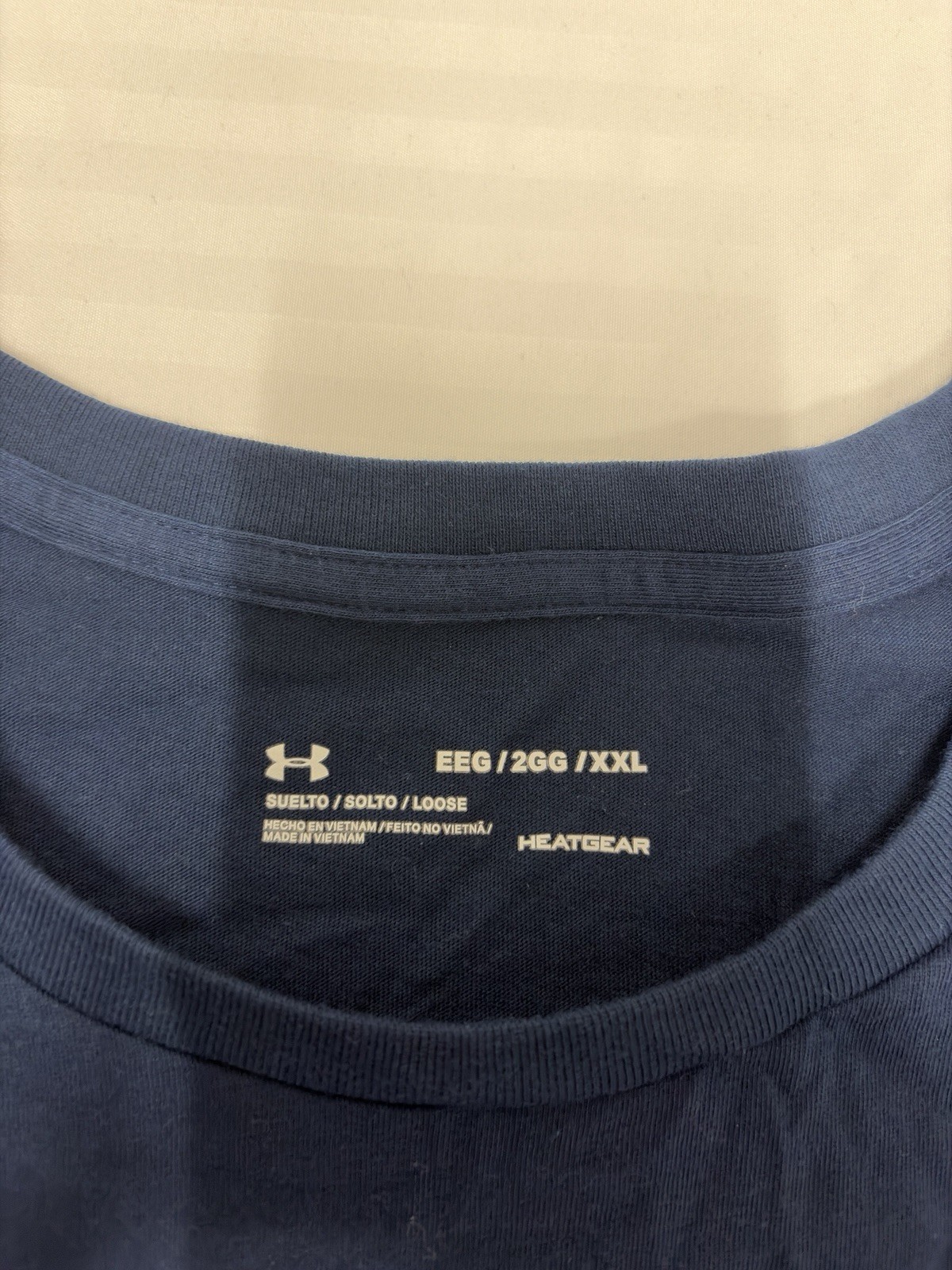 Under Armour Navy Blue Short Sleeve Tshirt With Red Logo Size Men 2XL