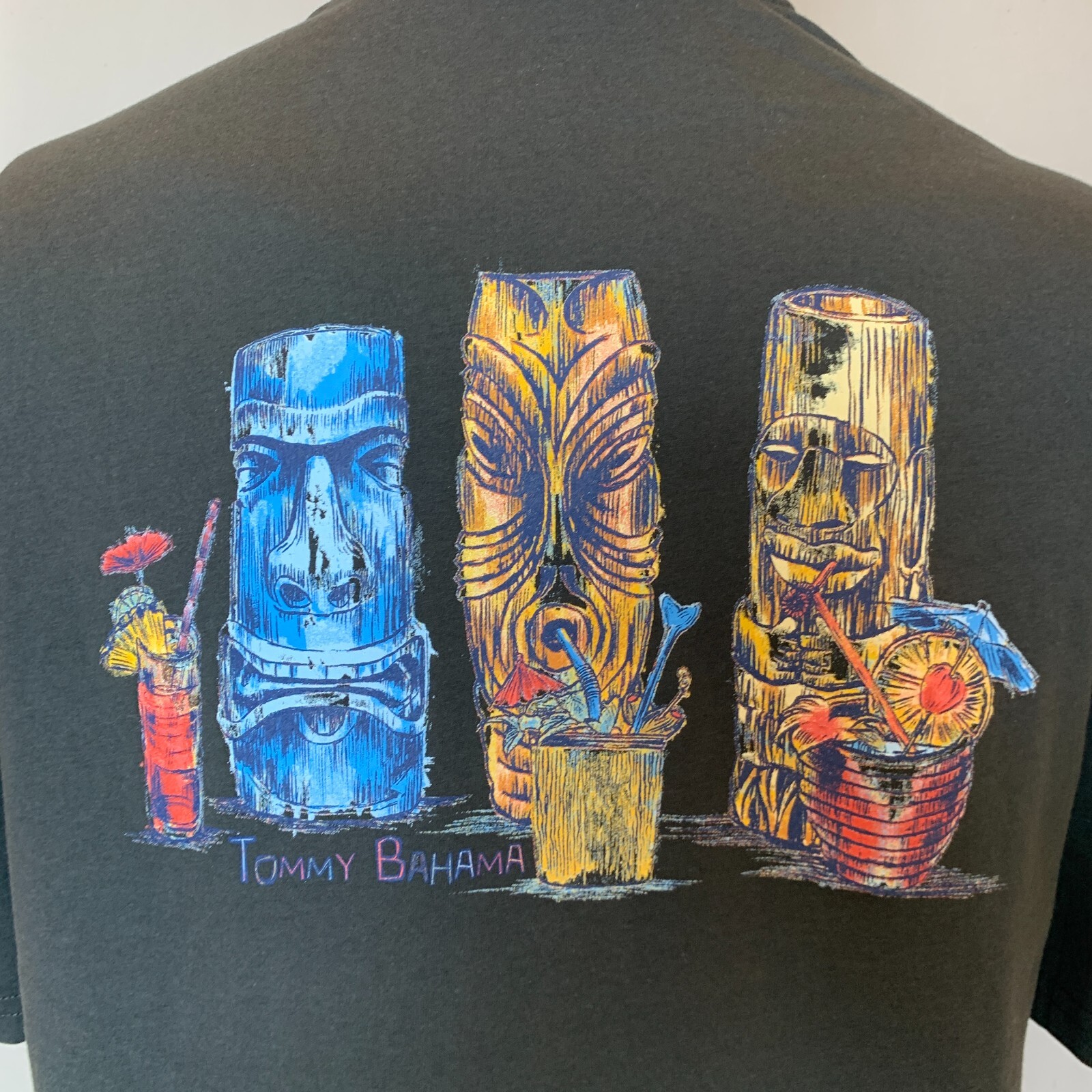 Tommy Bahama Shirt Mens Extra Large Black Short Sleeve Crew Neck Tiki Drinks