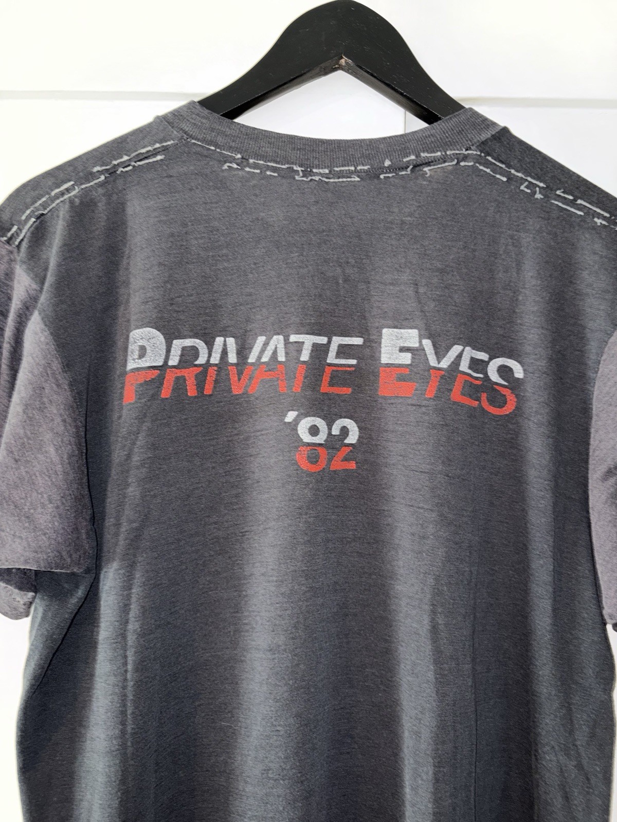 Vintage M 1982 Hall & Oates Private Eyes Tour Shirt Pop Rock R&B Music Band