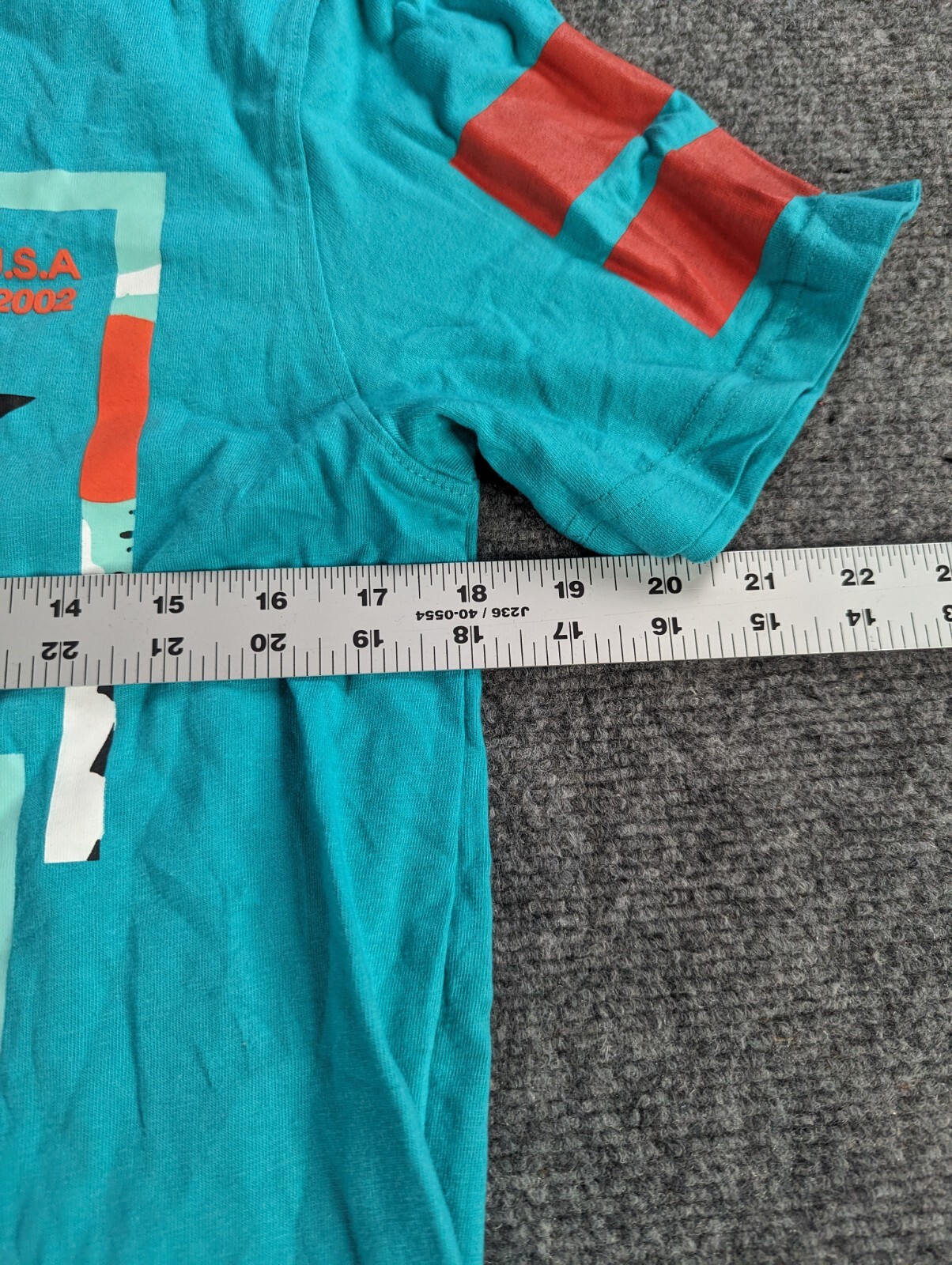 Born Fly T-shirt Mens Small Teal Anytown USA NWT