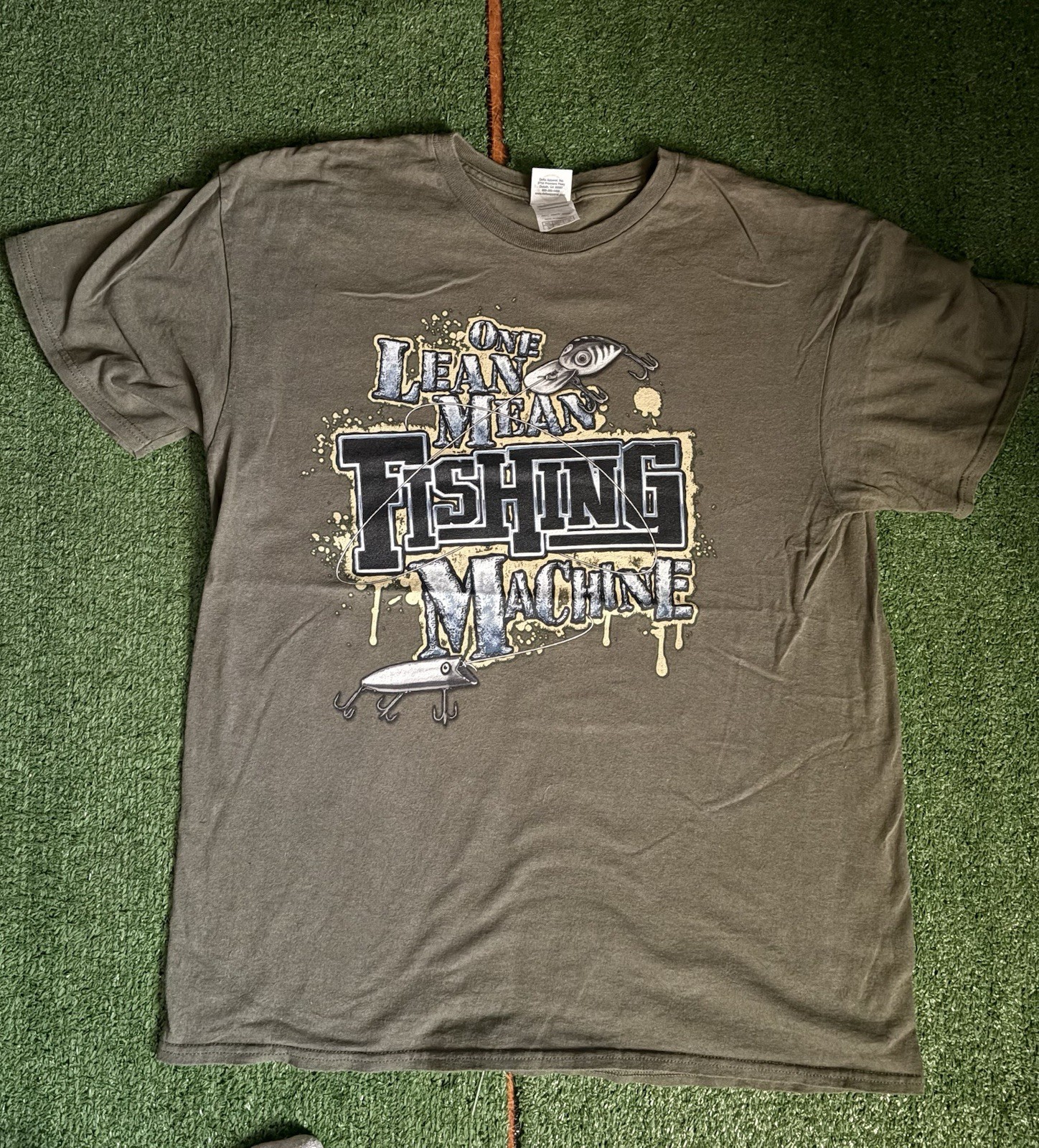 Vintage Funny Fishing T shirt Size L One Lean Fishing Machine Graphic Green