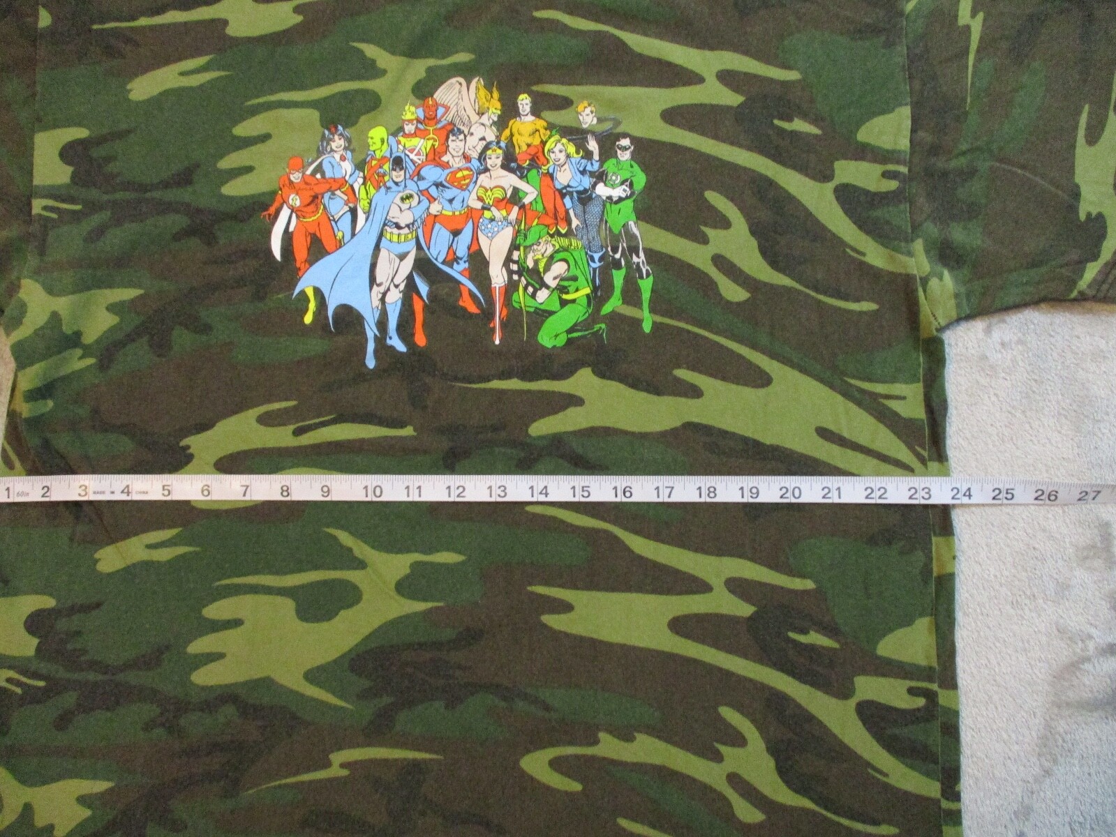 Vintage DC Comics Justice League Shirt Mens XL Green Camo Super Hero TV Movie