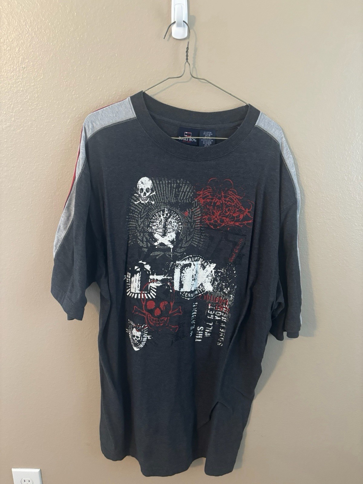 Vintage Bugle Boy Graphic Print T Shirt Skulls Stripe Sleeve Men’s Size XL