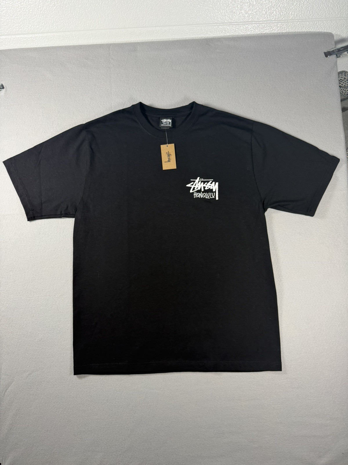 Brand New NWT STUSSY HONOLULU Hawaii Chapter Tee Shirt Limited Mens MEDIUM BLACK