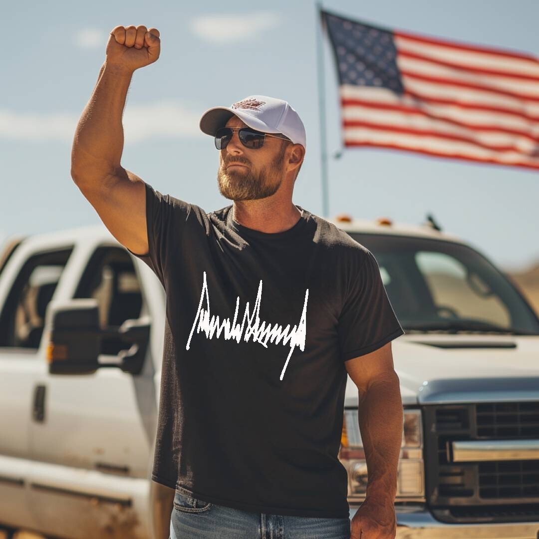 Trump Vance Signature 2024 MAGA 45 47 You Missed Never Surrender Legend T-Shirt