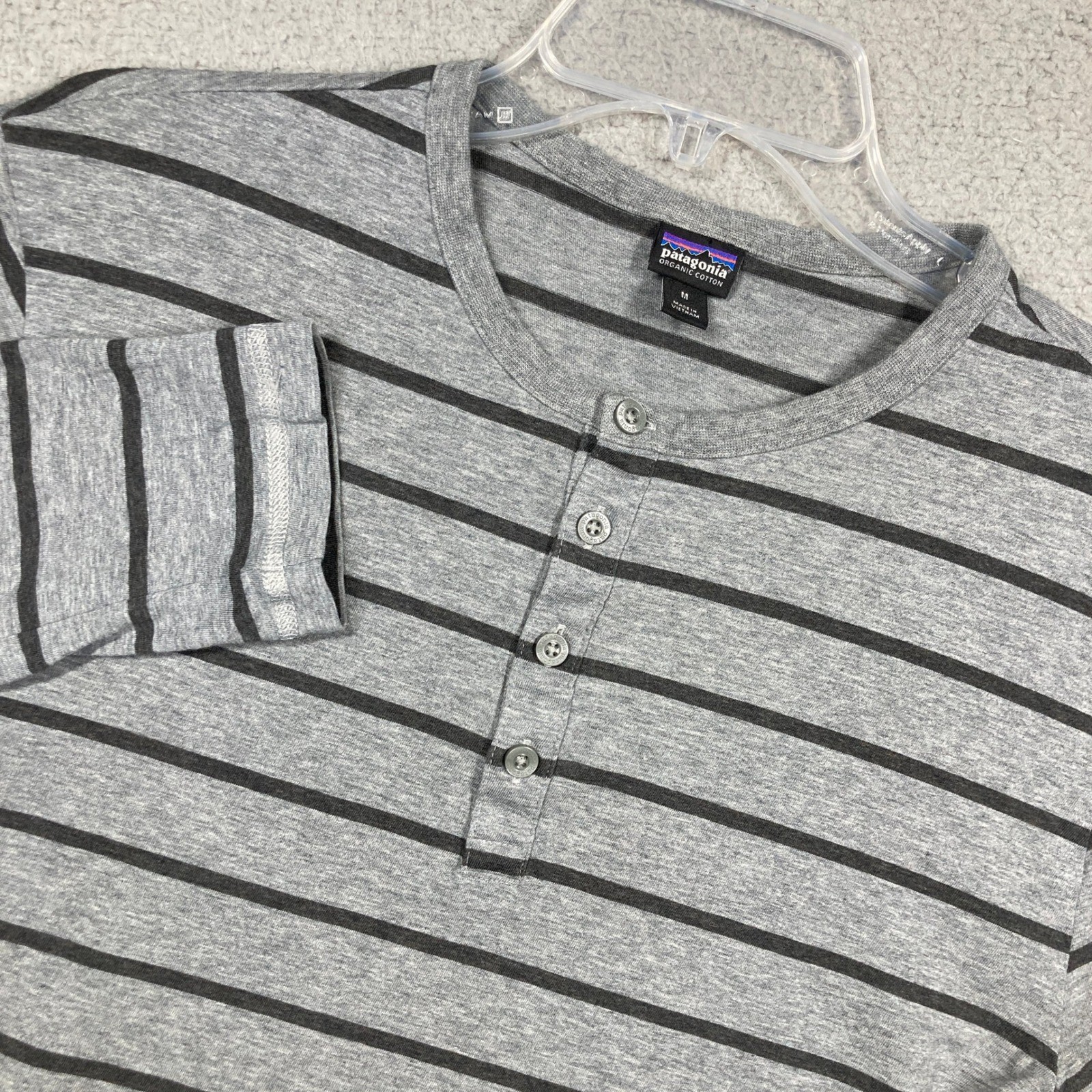 Patagonia Henley Shirt Mens Medium Grey Striped Organic Cotton Long Sleeve