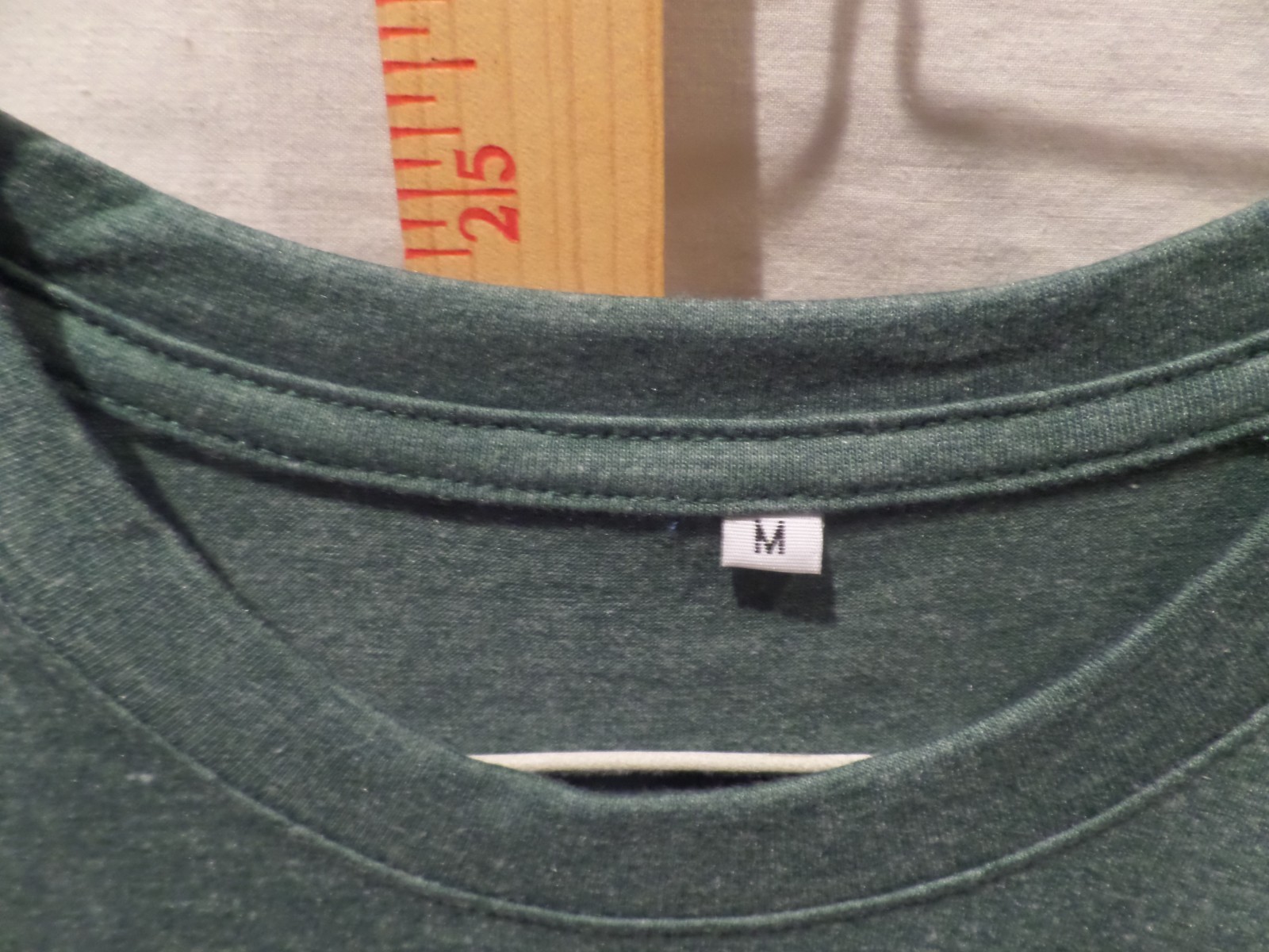 “Kauai, Hawaii” diner tee-shirt NWOT size m 50% poly, 25%cotton, 25% rayon