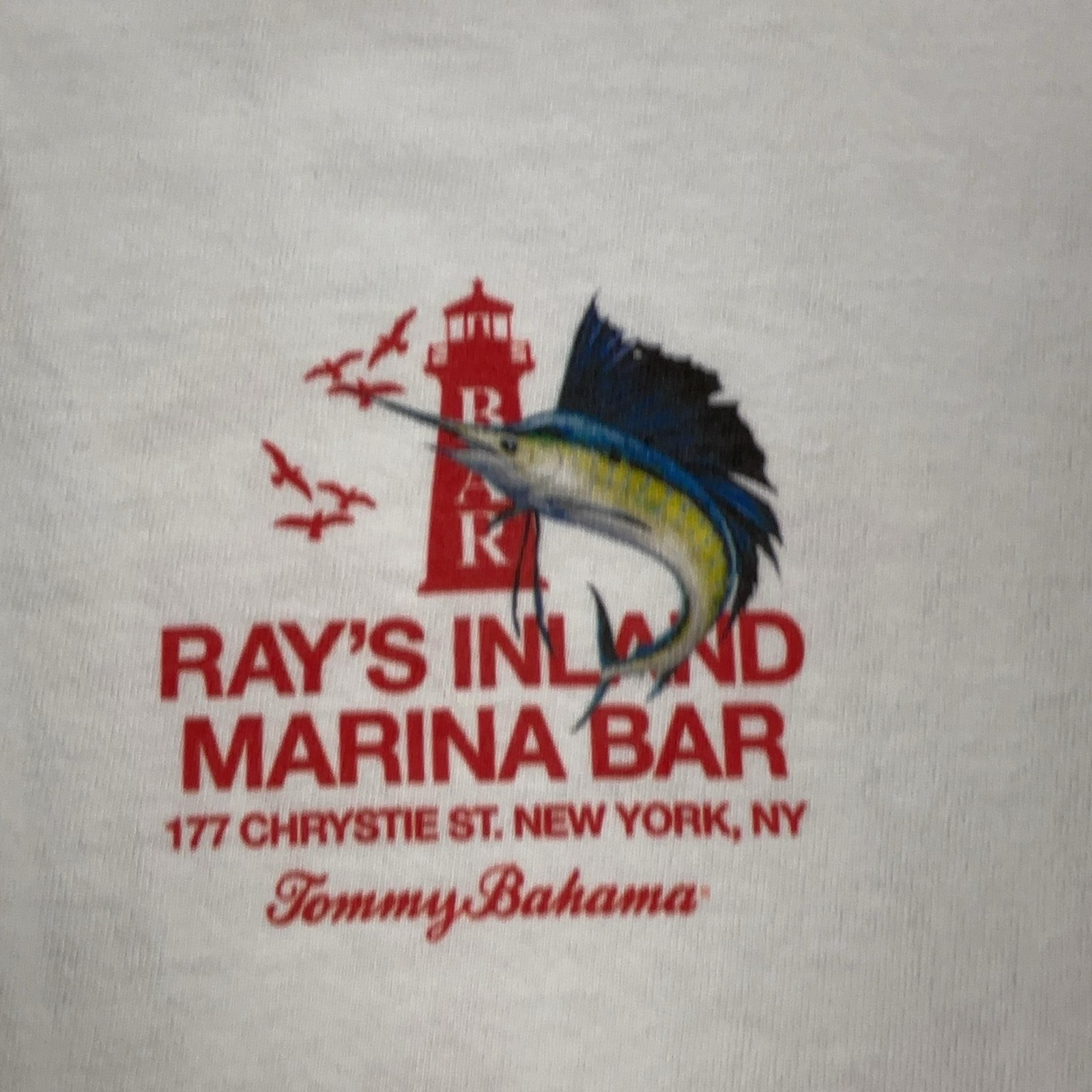 Tommy Bahama T-Shirt Mens 2XL White Rays Inland Marina Bar Graphic Tee