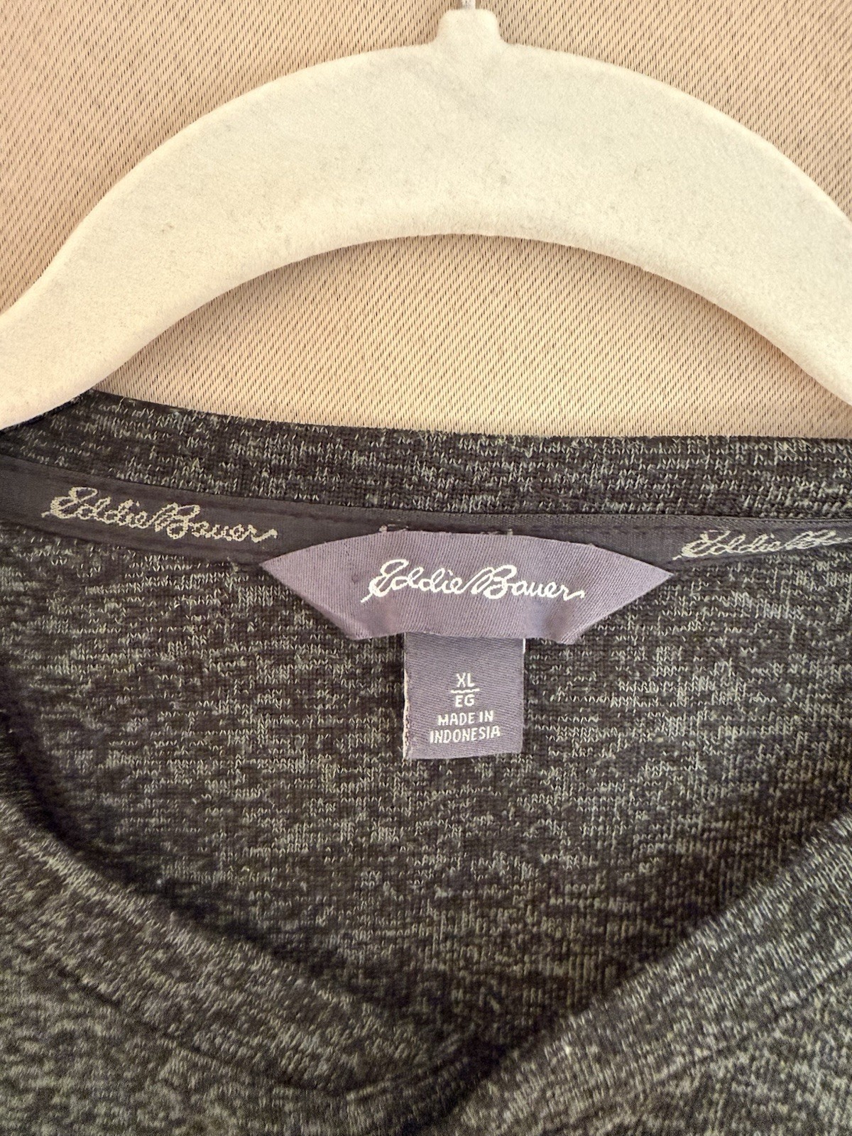 Eddie Bauer Men’s XL Regular Gray Heathered Knit Long Sleeve Henley T-Shirt