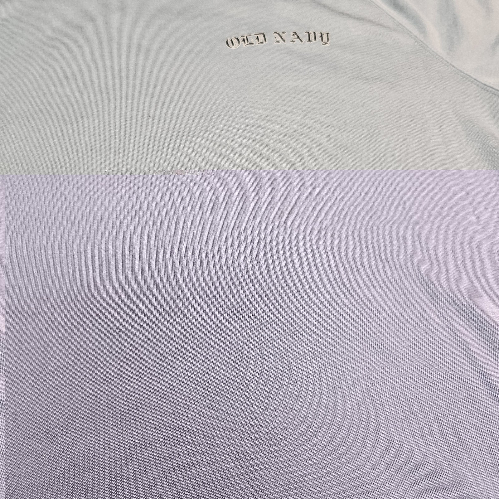 Old Navy Men’s M Light Blue/Navy V-Neck Ringer T-Shirt 8 Graphic Gothic font