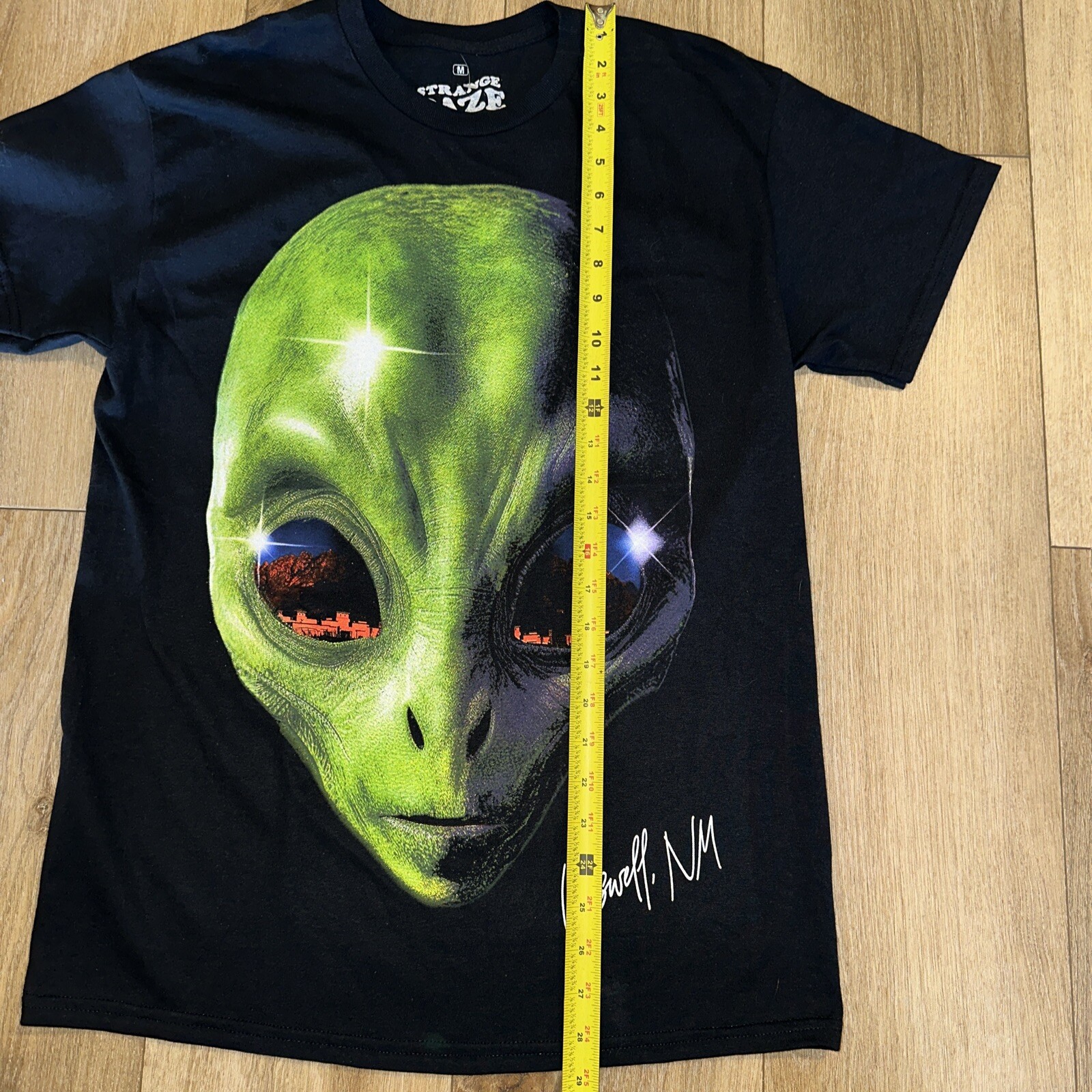 Alien Strange Daze Men’s Graphic Sci-fi T-Shirt Size Medium Black NWOT