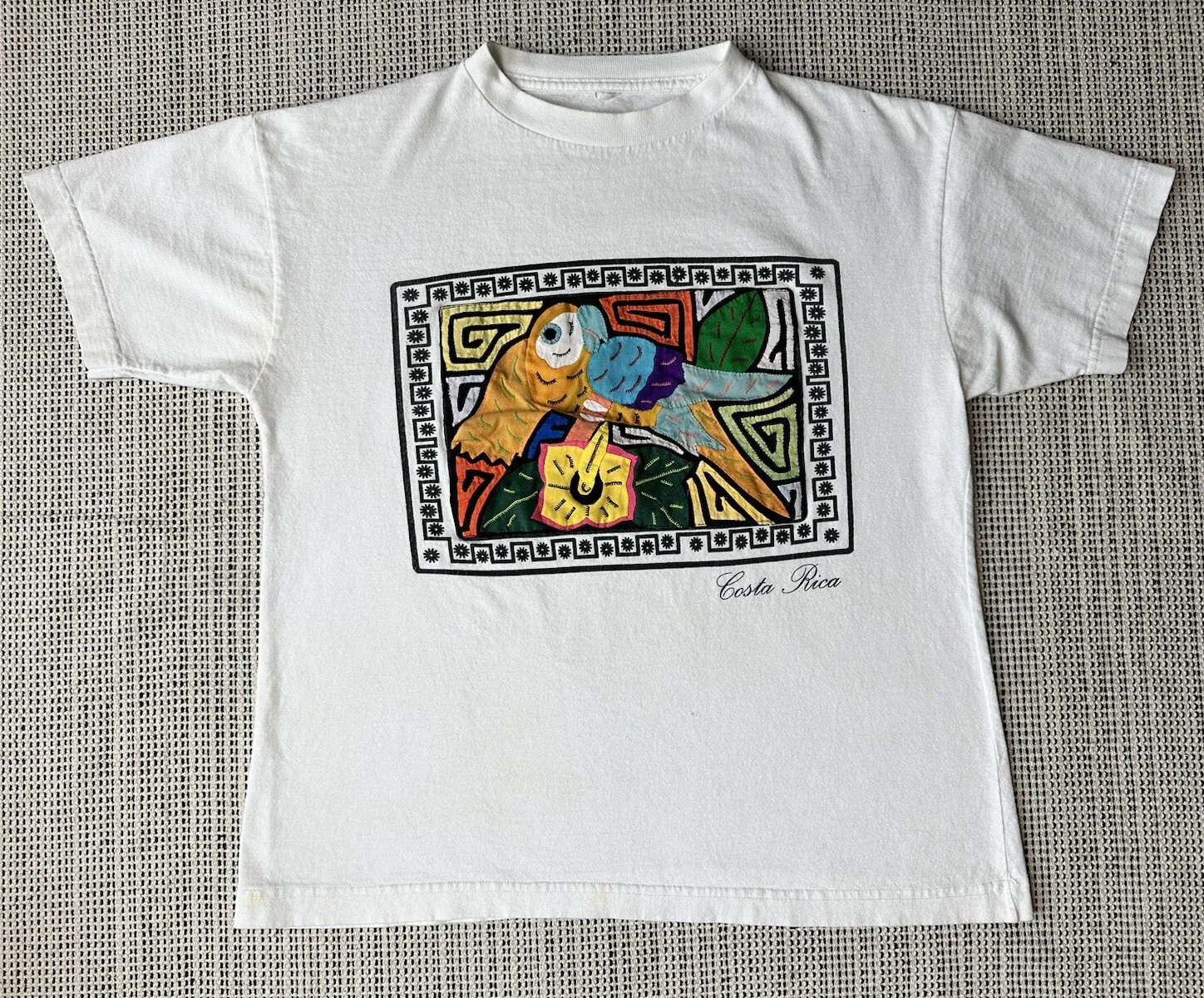 Costa Rica Medium White T Shirt Hand Made Sewn Quilted Parrot Design Appliqué