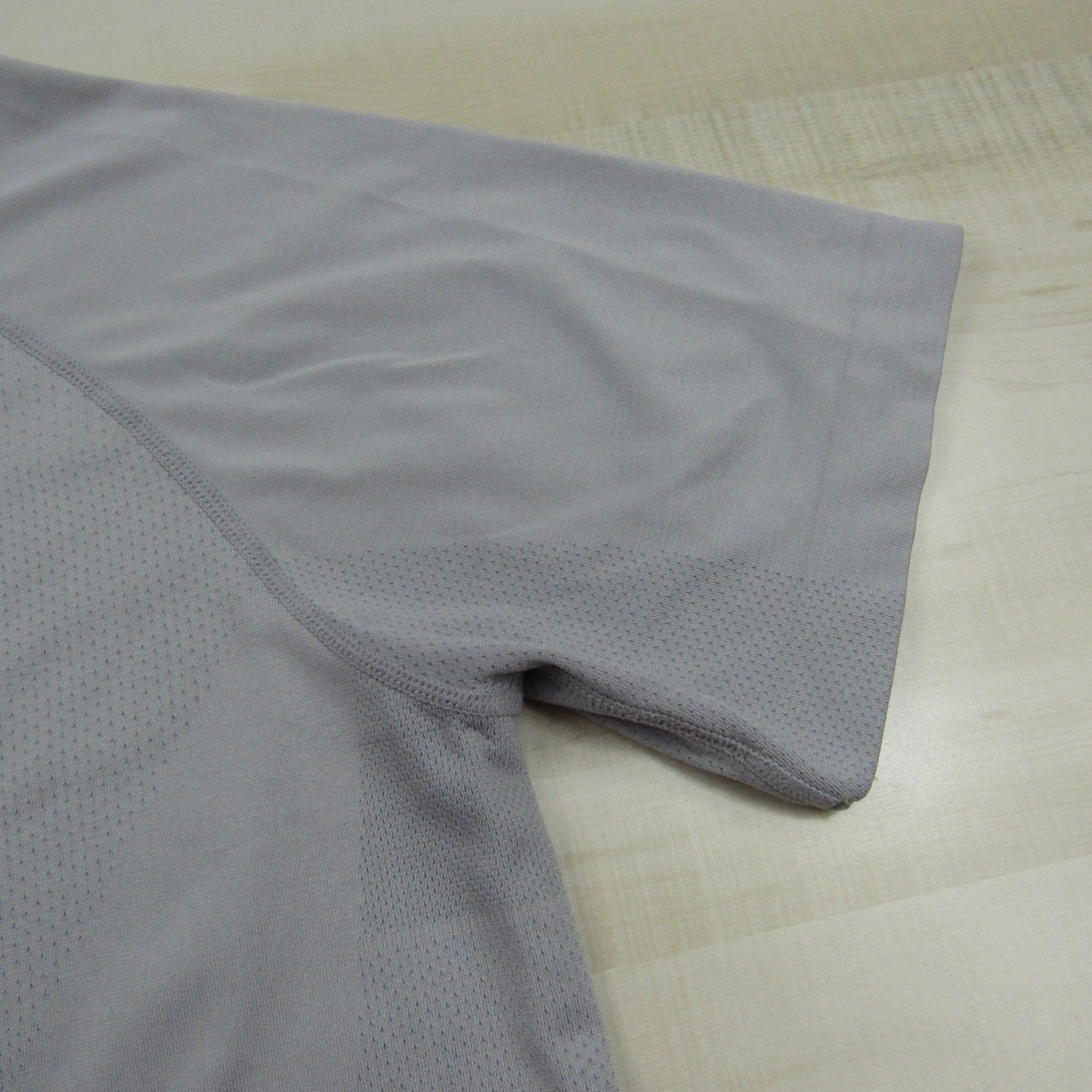 Legends Shirt Mens Medium Gray Tech Performance Stretch Breathable Wicking