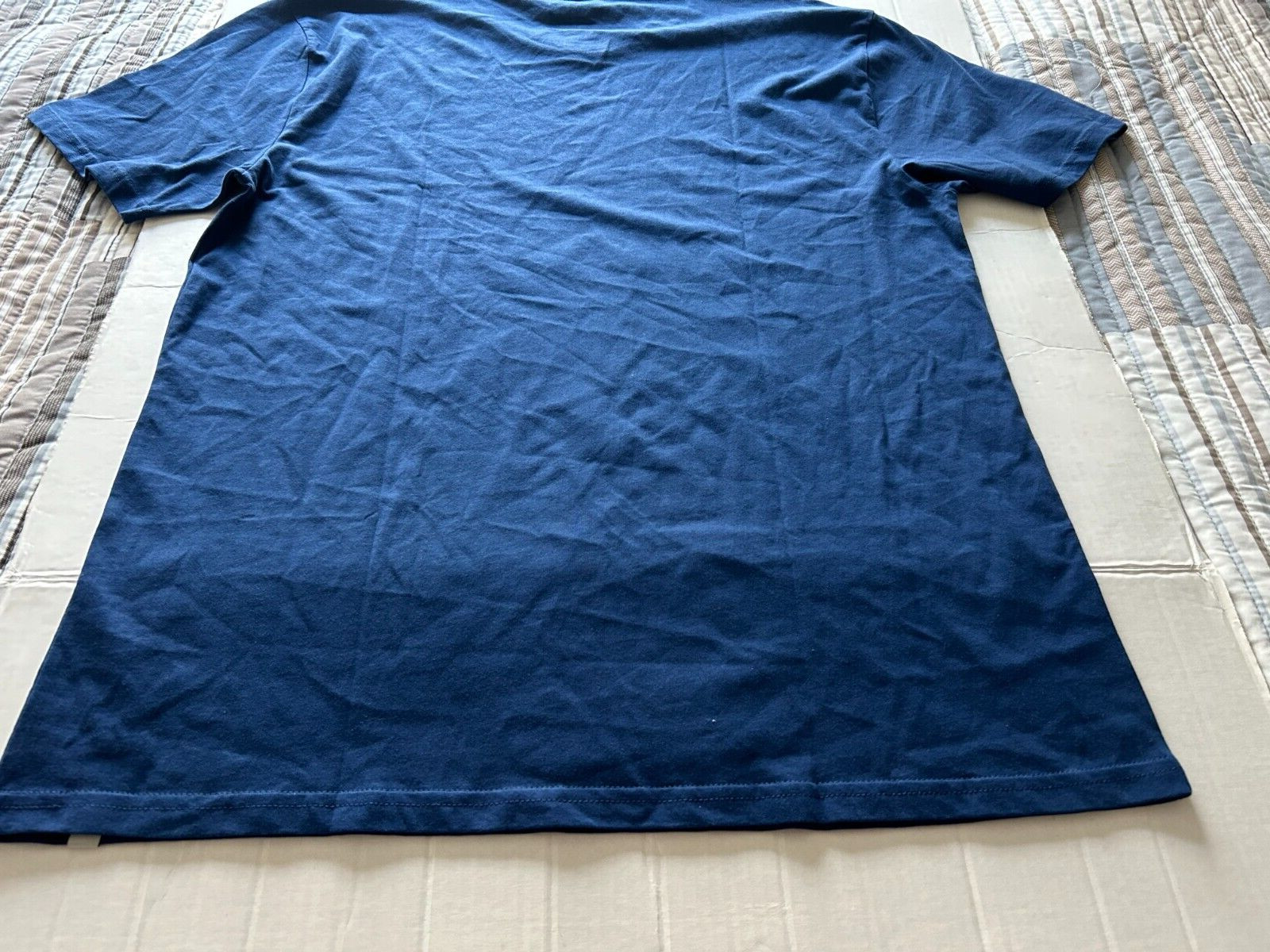 HURLEY SIZE LARGE DARK BLUE SHORT SLEEVE T-SHIRT…SEE DESCRIPTION