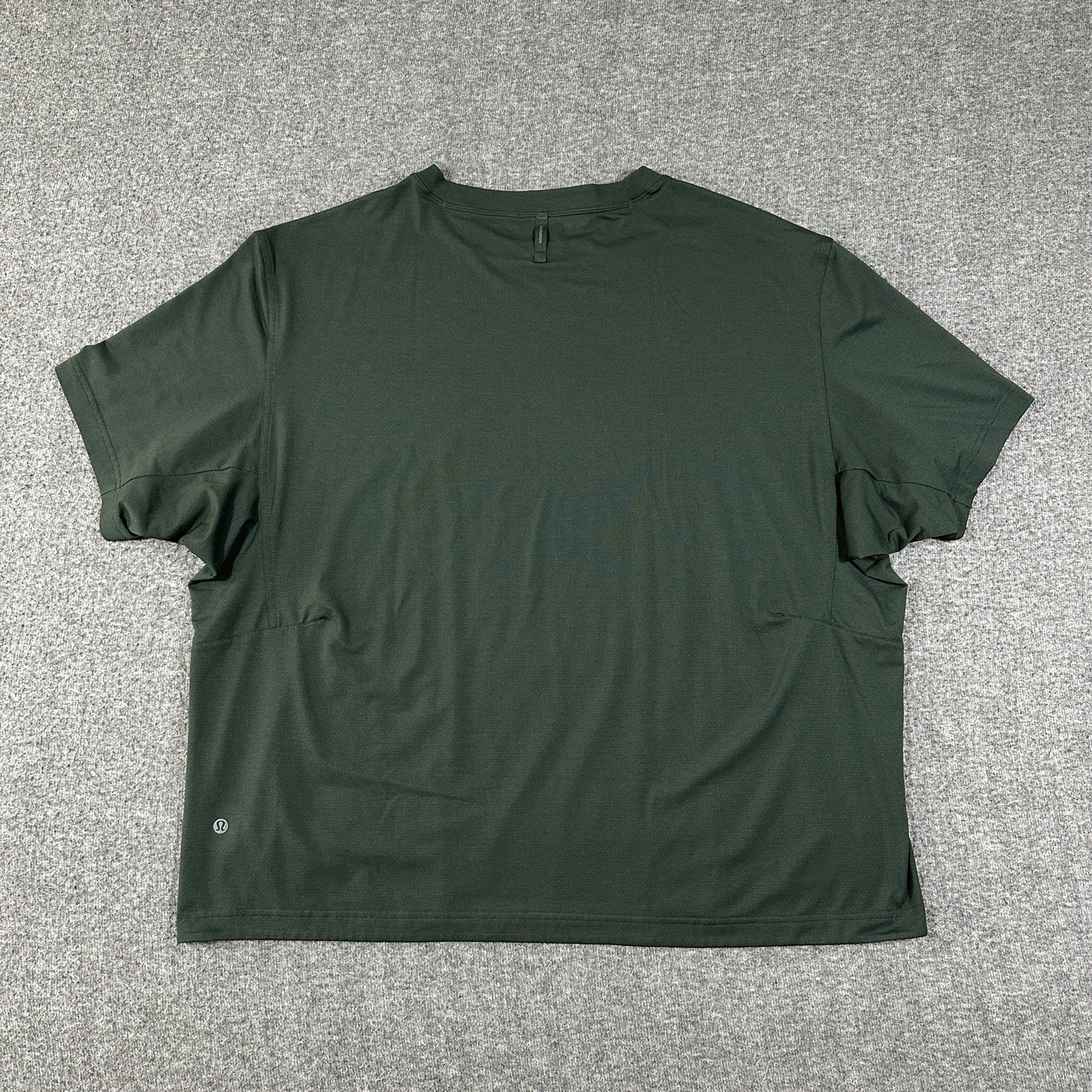 2 Lululemon Men’s Easy Set Train Short Sleeve Shirts Blue Dark Green 2XL LOT