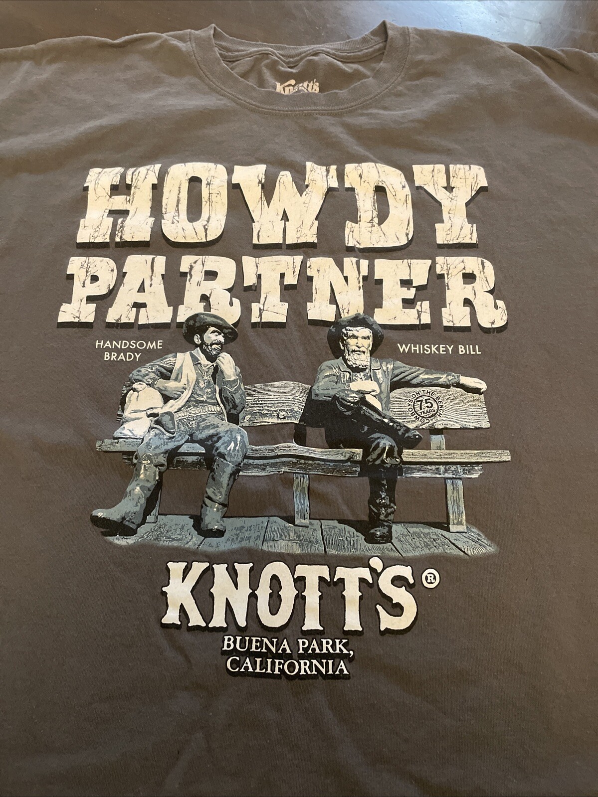 Knotts Berry Farm 3XL T-Shirt HANDSOME BRADY and WHISKEY BILL Bench Sculpture