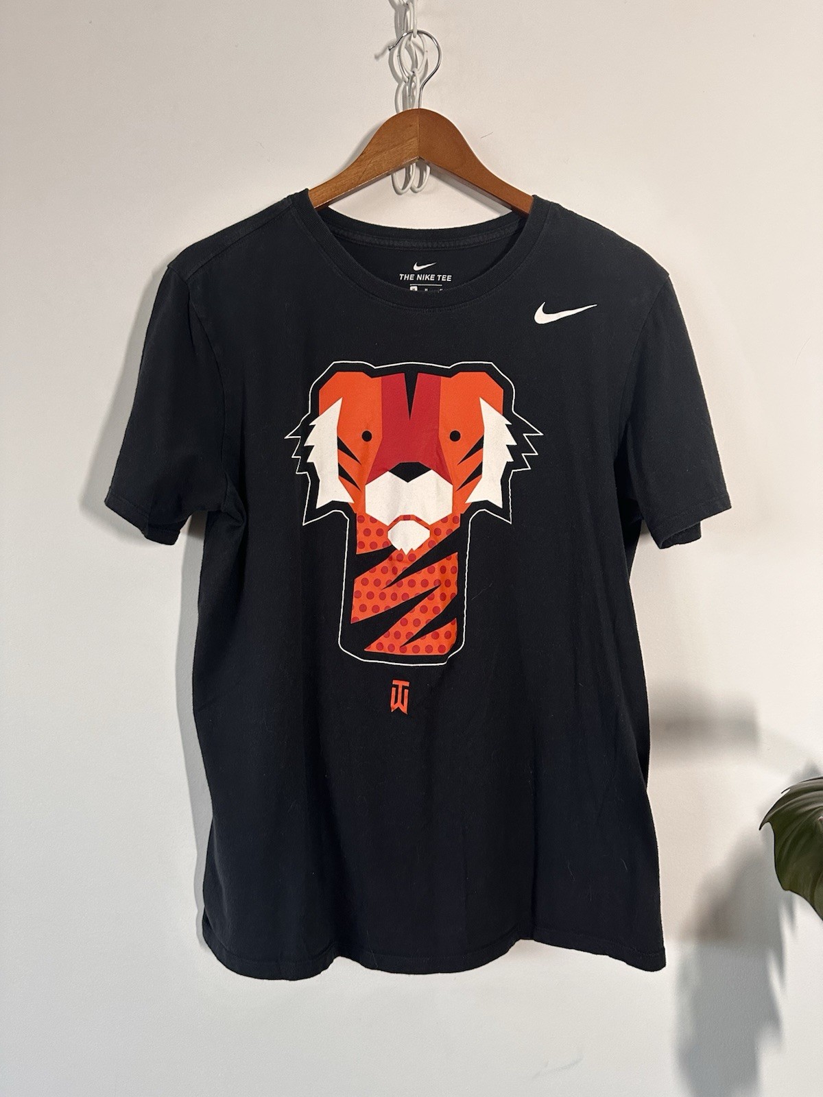 Nike Tiger Woods Frank Golf Tee Shirt Black Authentic Rare Discontinued Cover
