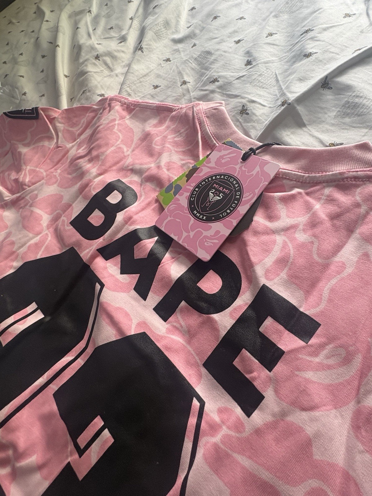 A Bathing Ape BAPE x Inter Miami CF Miami Pink Camo Crew Neck Tee M (ITS NEW)
