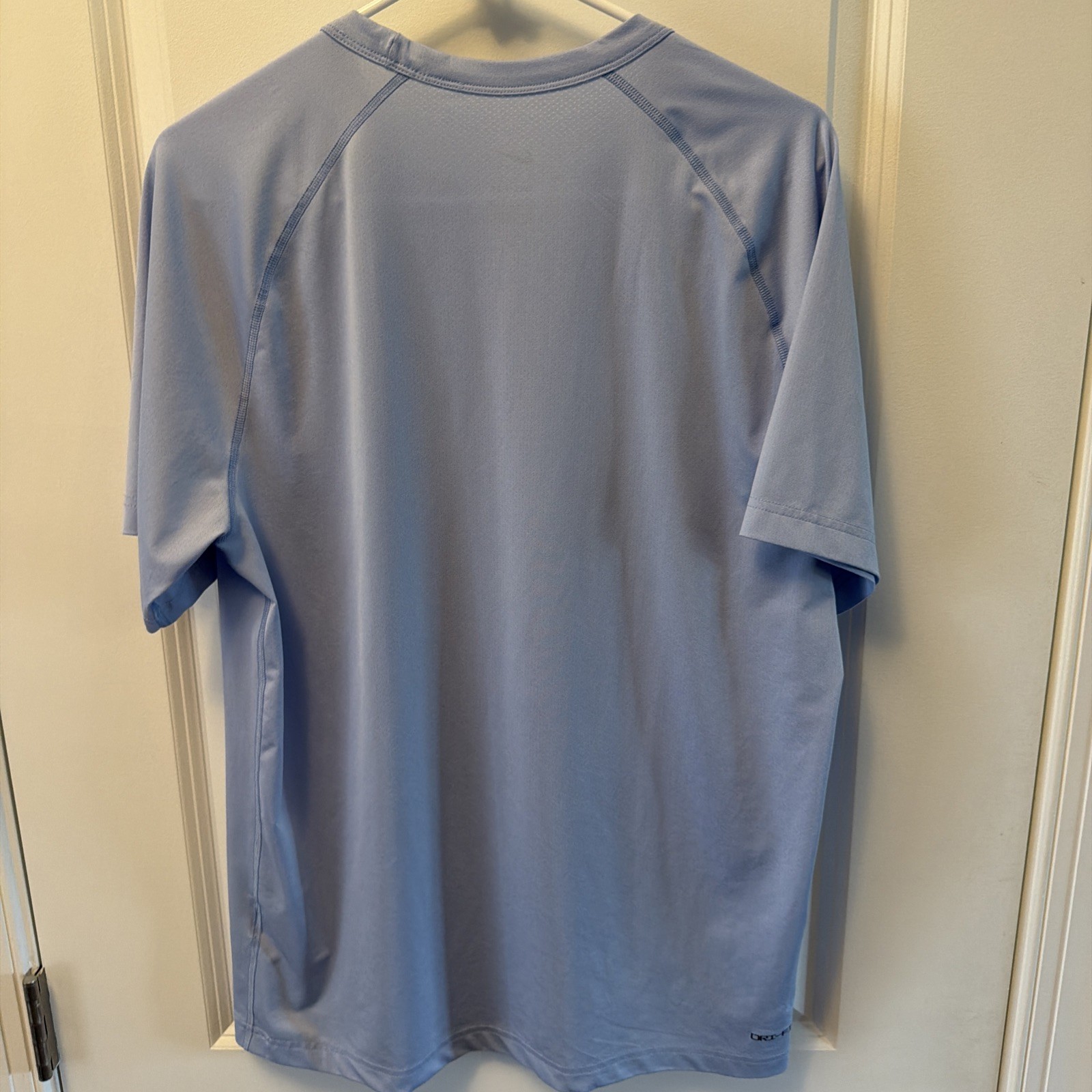 Nike Men’s Dri-Fit Fitness Tee Shirt Small Light Blue