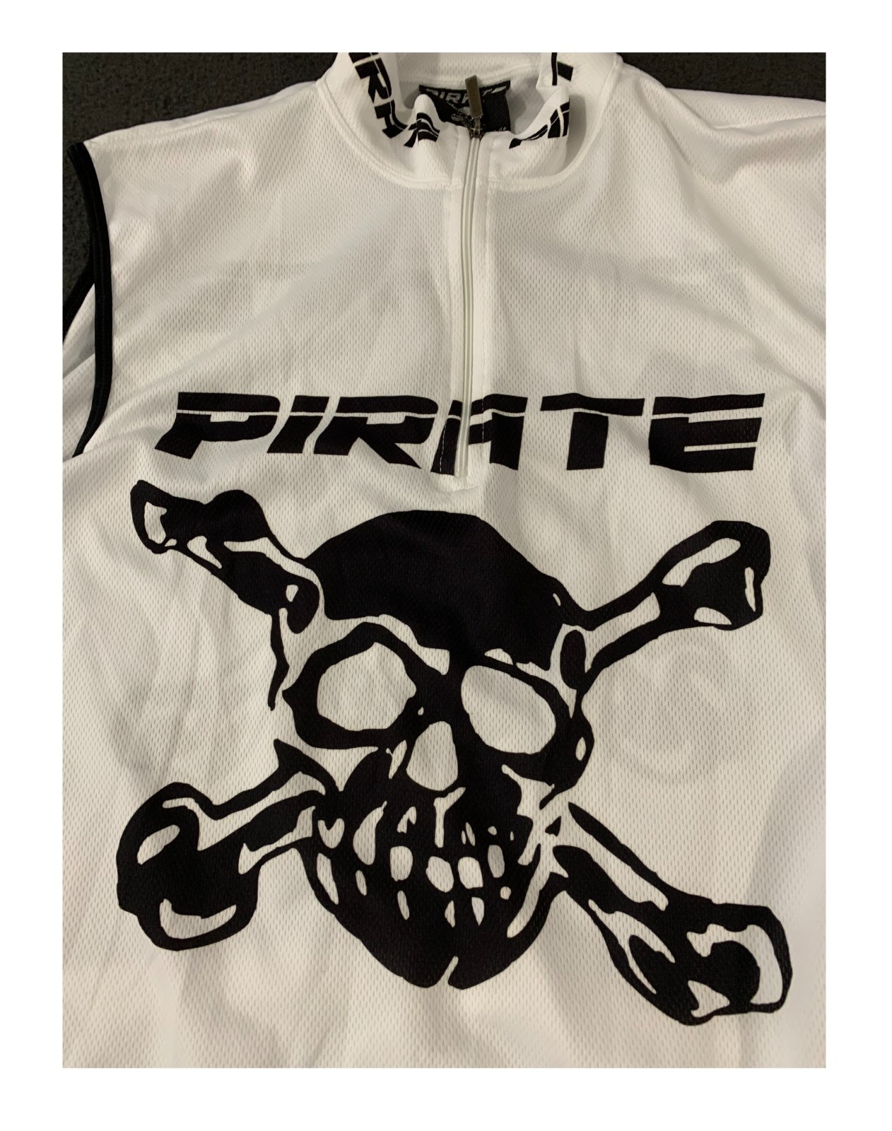PIRATE’S UNISEX “20 YEARS OF PIRATE PIRATISM” JERSEY V NECK SHIRT SIZE L