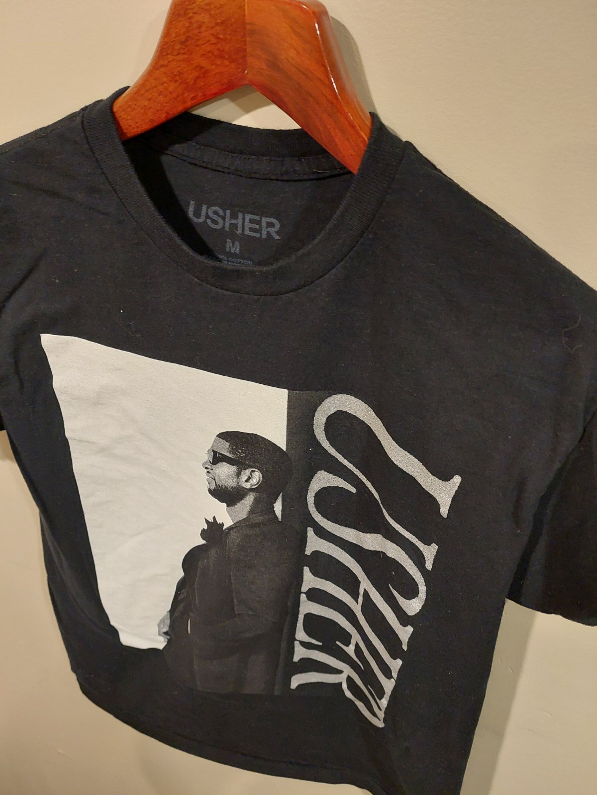 Usher 2024 Tour Shirt Past Present Future Band Tee Sz Medium 2-Sided Dates Back