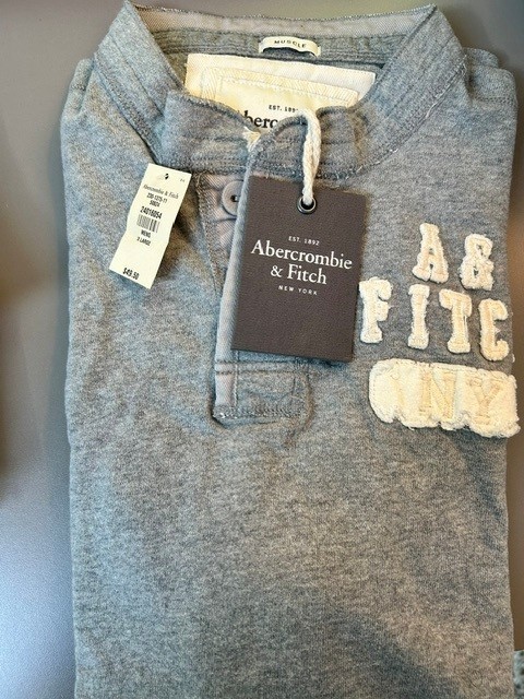 Abercrombie & Fitch Classic Henley Muscle Shirt X-Large in Grey