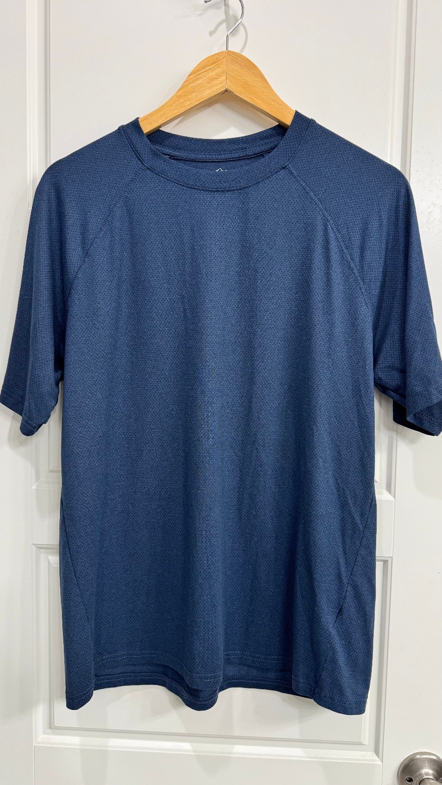 Glacier Performance Men’s Medium T-shirt Blue, Super-soft UPF 30, Moist. Wicking