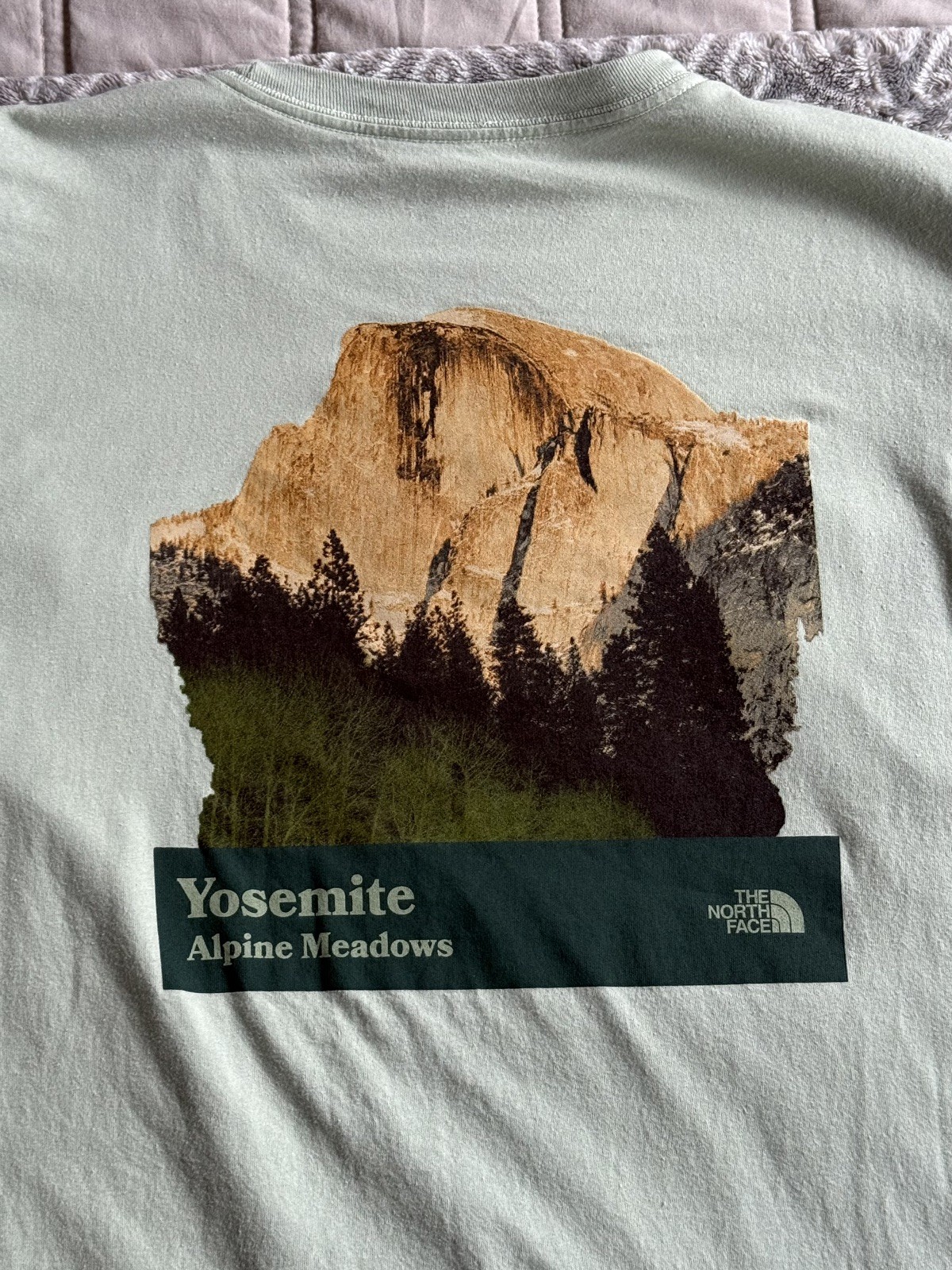 The NORTH FACE Maroon Men’s M Standard Fit “Yosemite” Logo Tshirt NWT