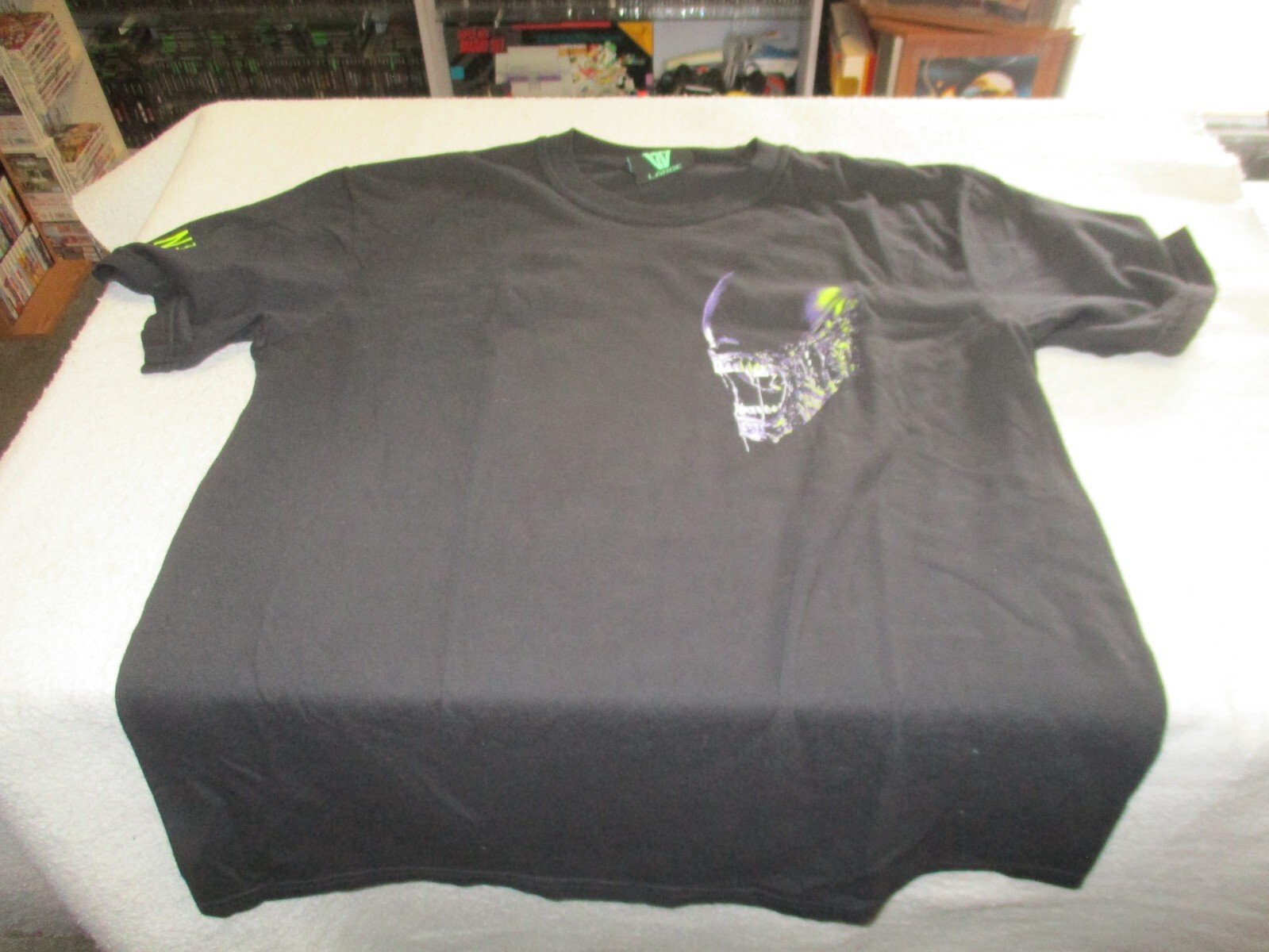 GRAVEYARD GOODS T-SHIRT ALIEN 3 MENS L LARGE LIMITED