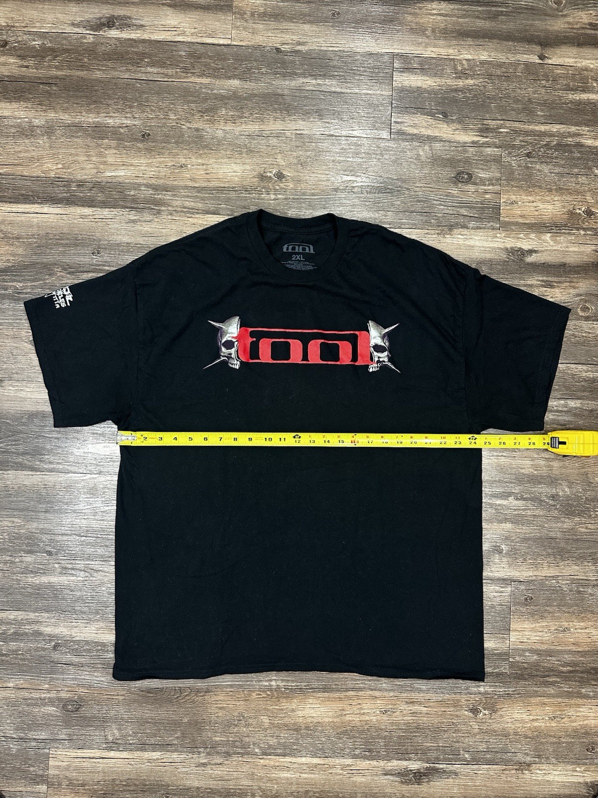 Tool Triple Skull Tshirt Mens 2XL Black Spiked Print Los Angeles California Tour