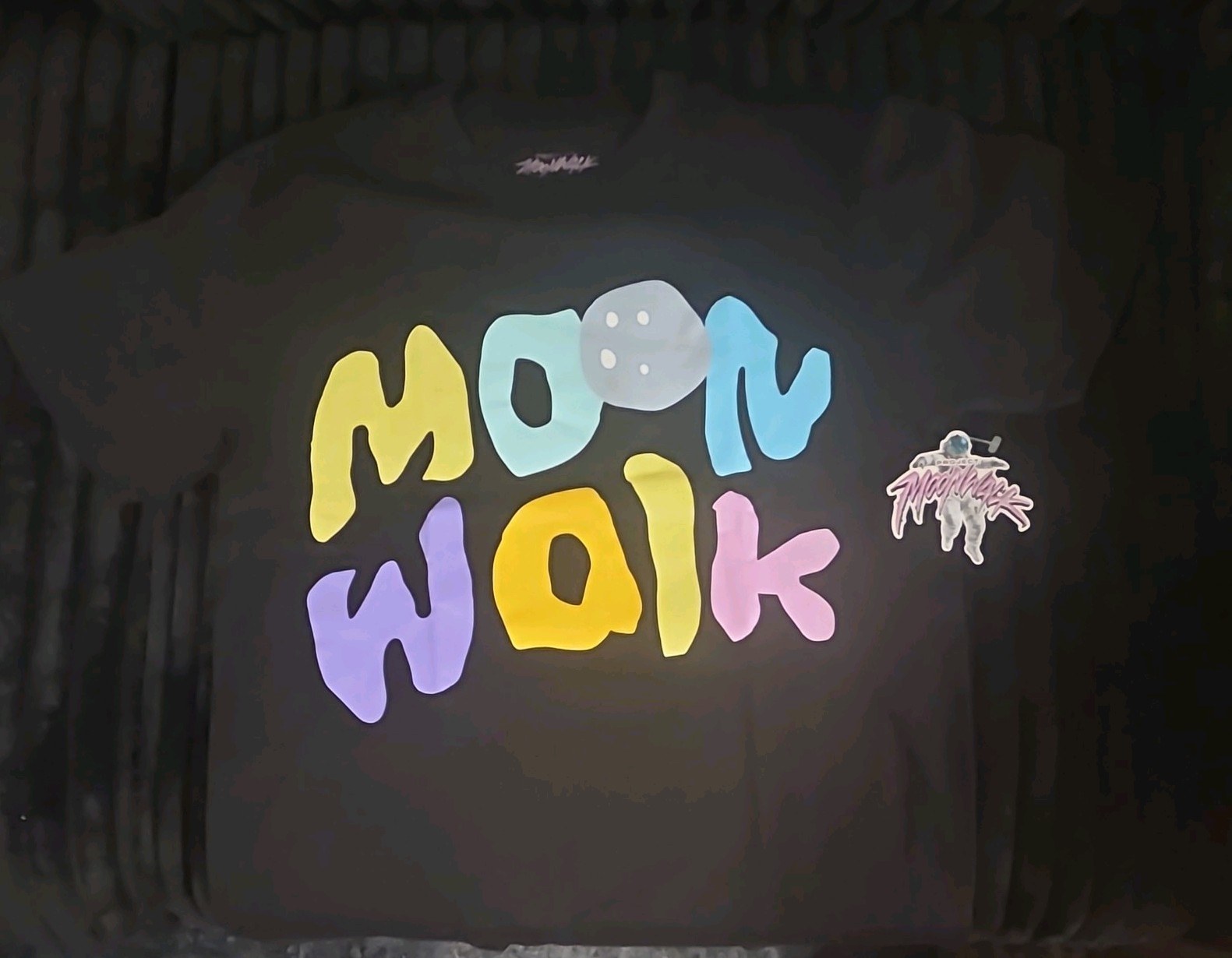 Project Moonwalk Men’s Black Astronaut Space Graphic Logo Crew Neck Tee M