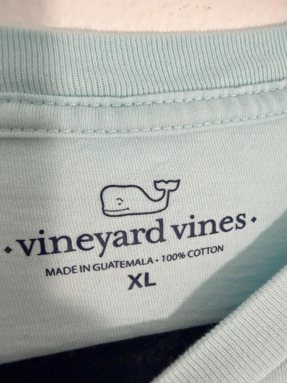 Vineyard Vines Blue Tie Dye Whale Logo Pocket T-Shirt Coastal Preppy Casual Tee
