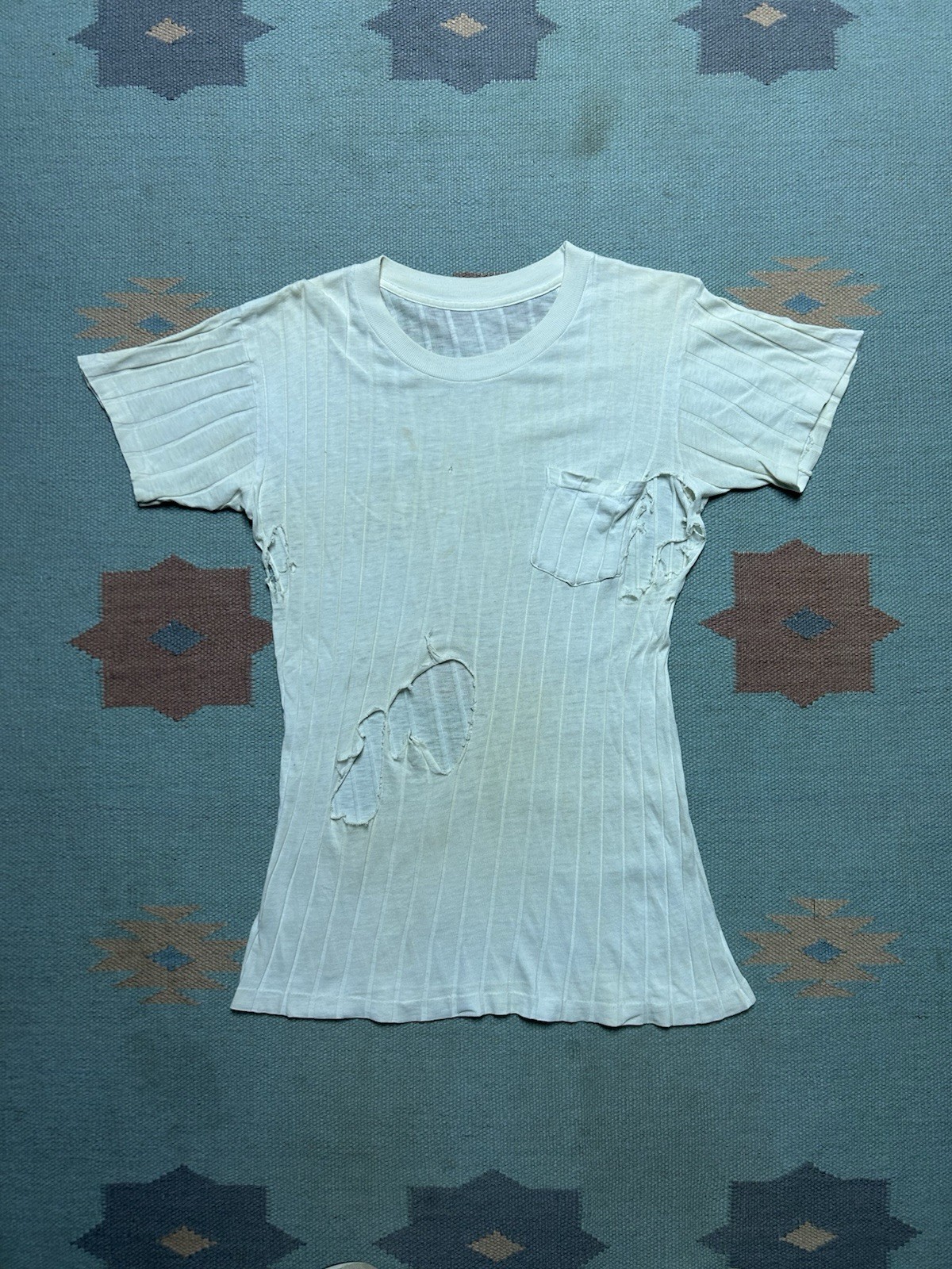 Vintage 40s 50s blank white pocket t shirt ribbed cotton distressed thrashed Med