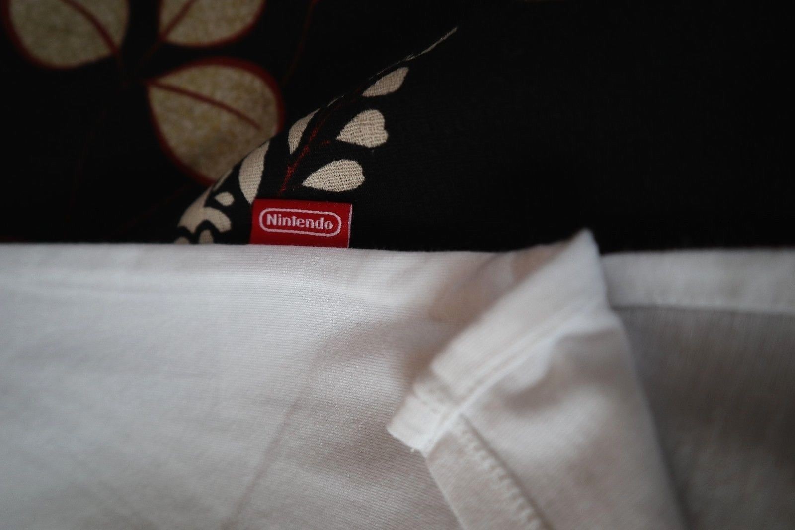 Super Mario UNIQLO NINTENDO UTGP Men’s & Women’s T-Shirt S,M.L,XL.XXL.3XL T2