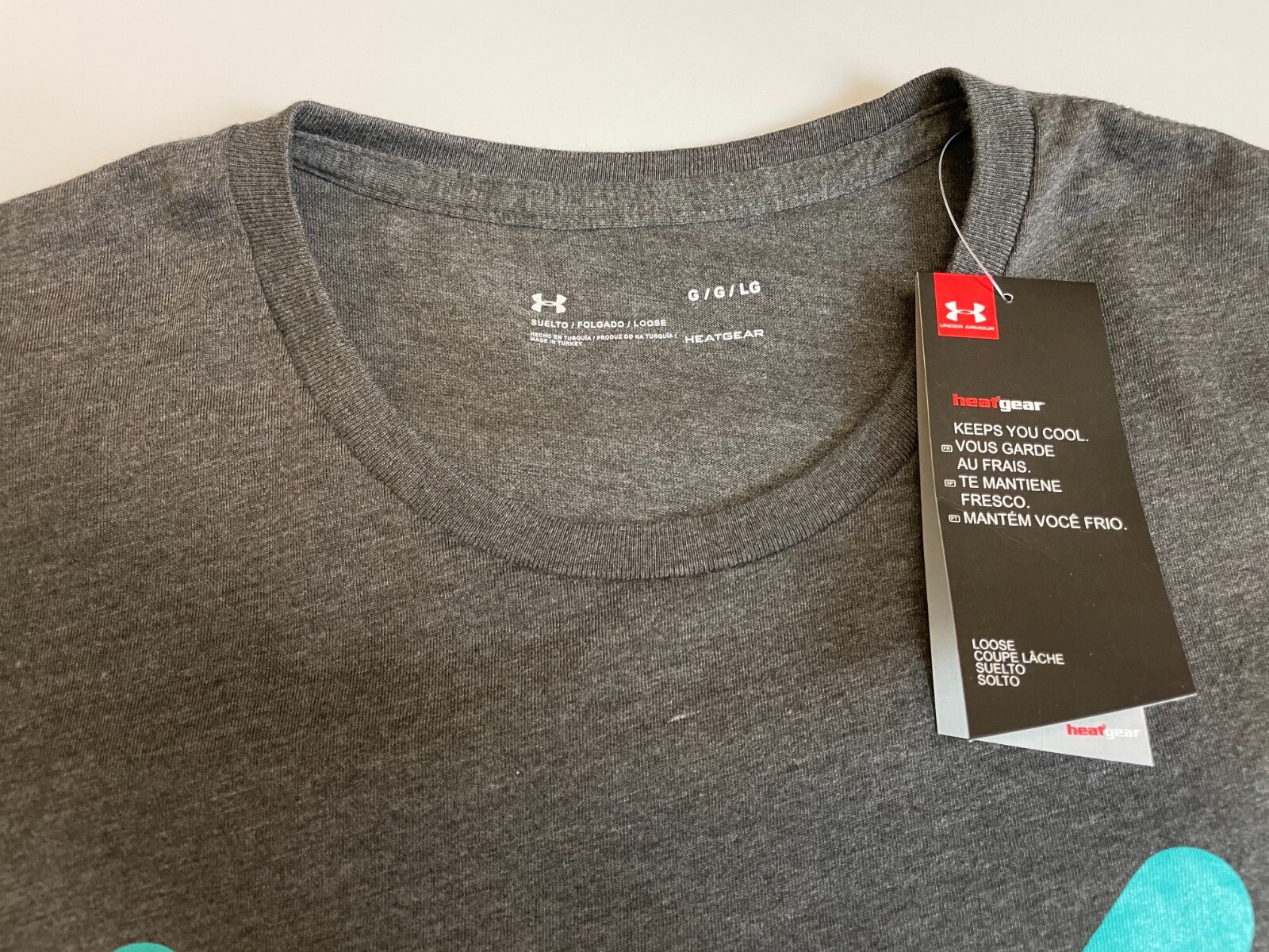 Under Armour Shirt Mens Small Medium Large Grey Red Athletic Fit Crew NeckSoft