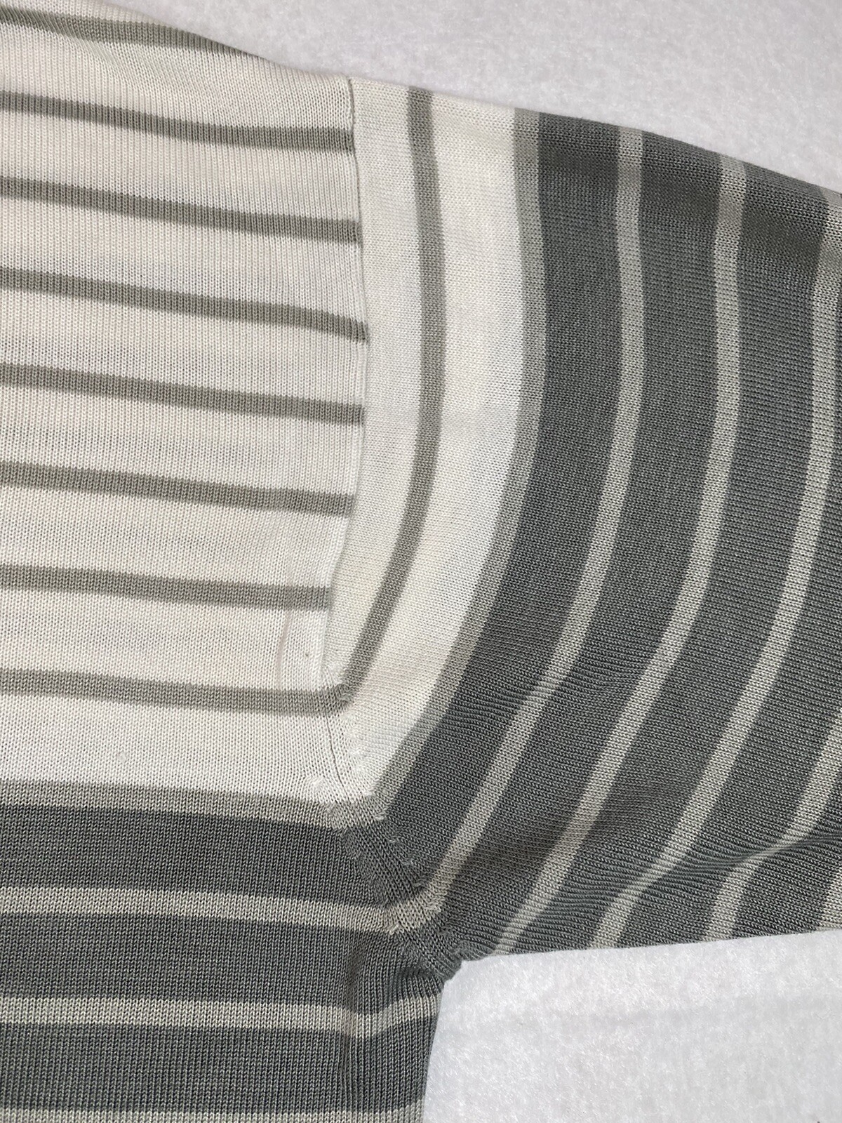Gusto Collection Men’s XL 100% Acrylic Gray Striped Pullover TShirt