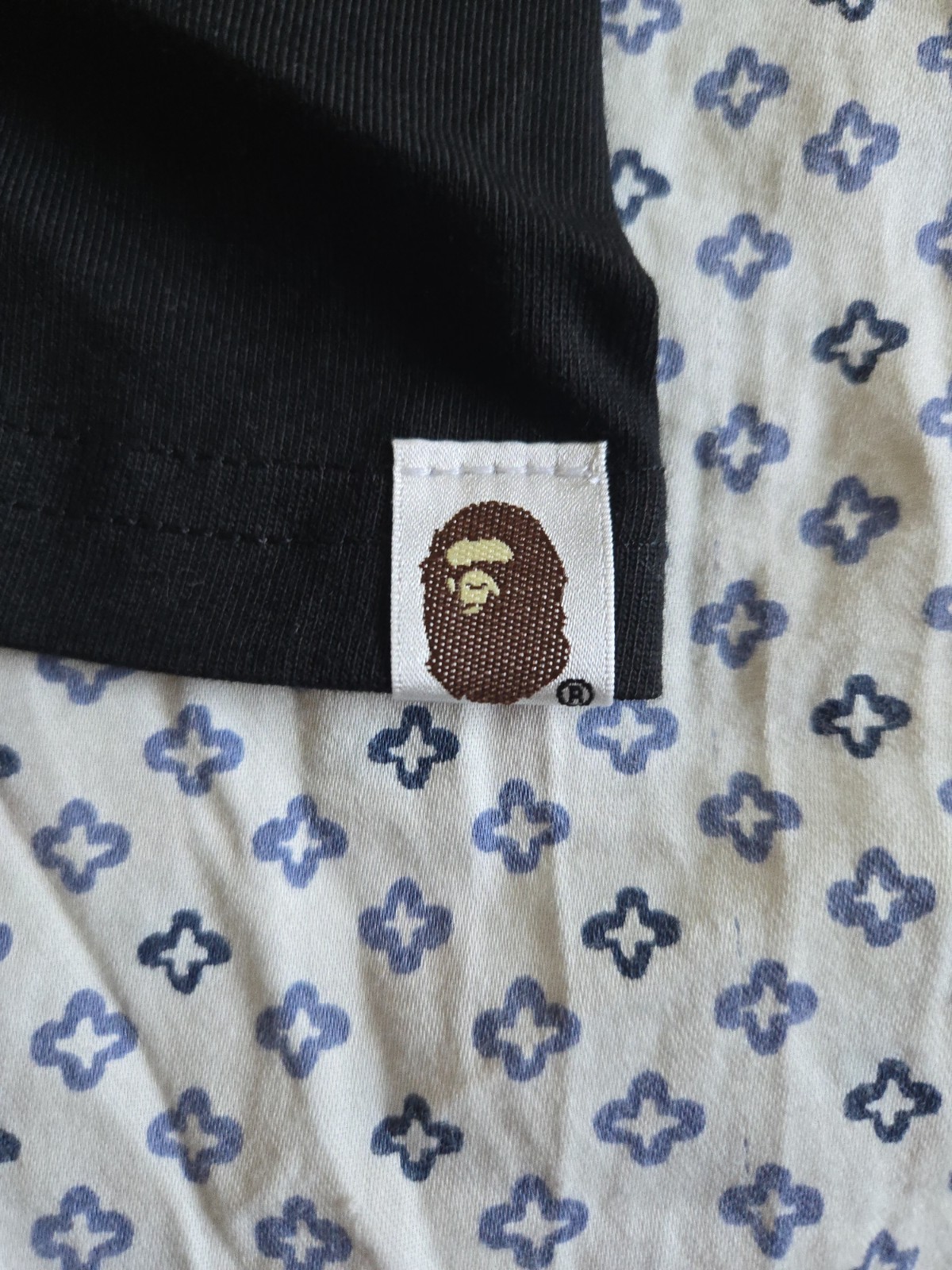 A Bathing Ape BAPE STA Men’s L Black Logo Graphic Crew Neck Cotton T-Shirt