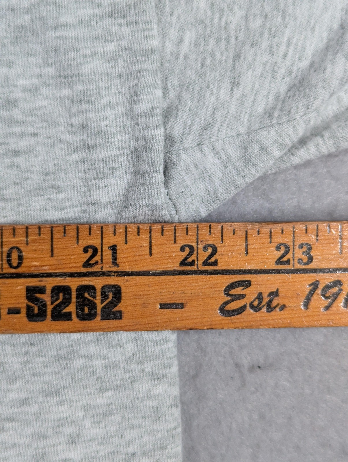 Vintage Ireland Four Seasons Shirt Mens Large Gray Fruit Of The Loom Graphic Tee