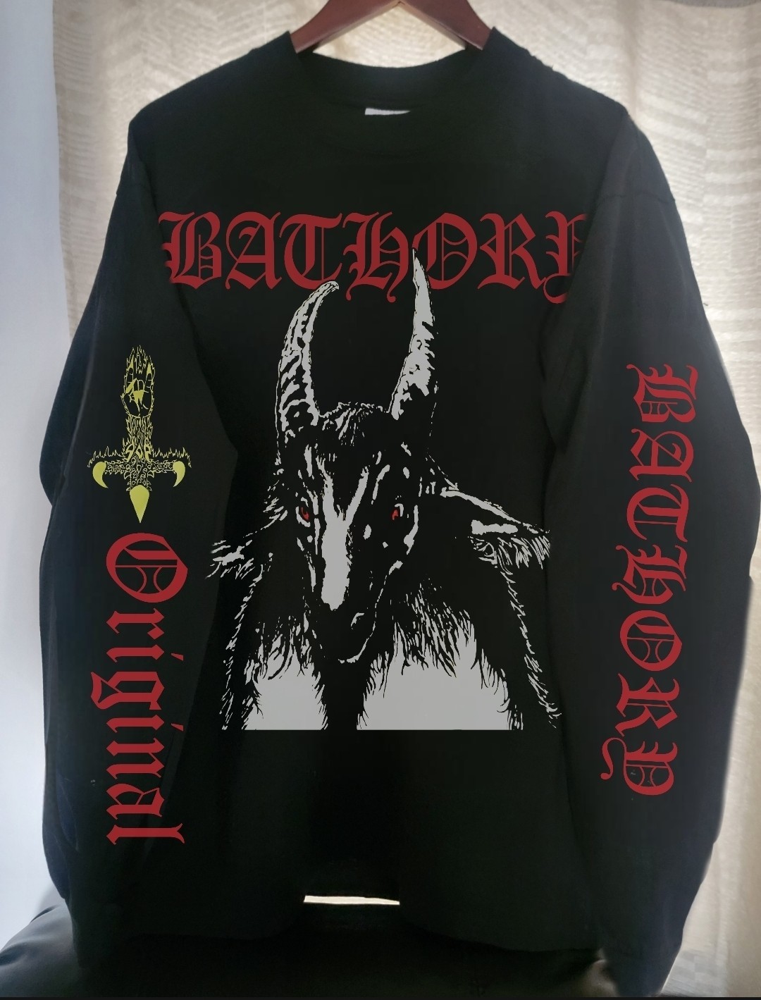 Bathory Venom Celtic MODERN ON SHAKA HEAVYWEIGHT T SHIRT