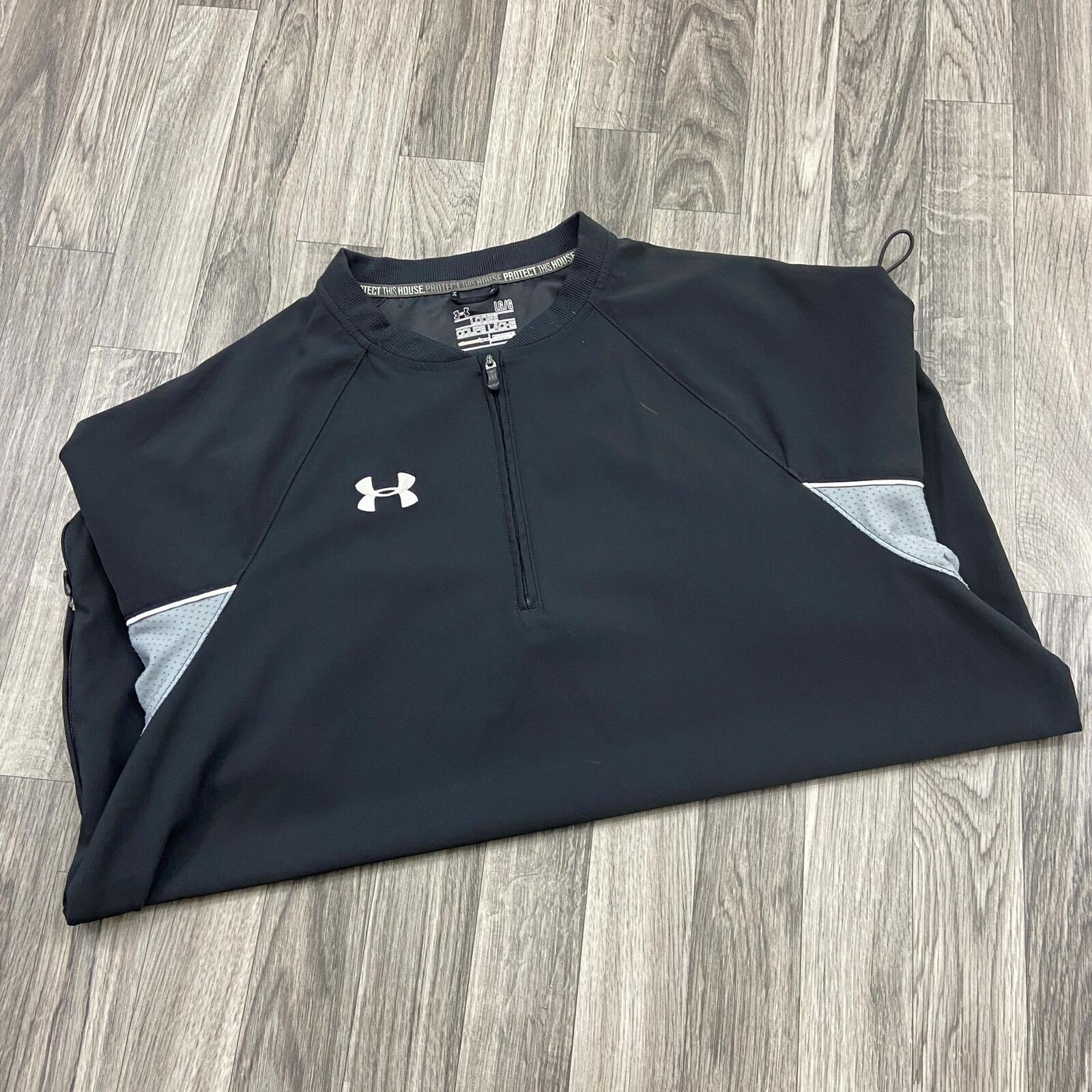 UNDER ARMOUR Loose All Season Gear Black 1/4 Zip Pullover T-Shirt Men’s Size L