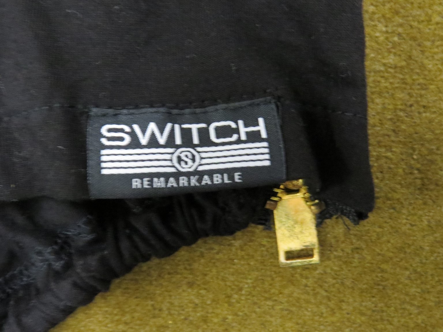 SWITCH REMARKABLE Men’s Black XL T-Shirt Cotton Quilted Pocket Side Zippers