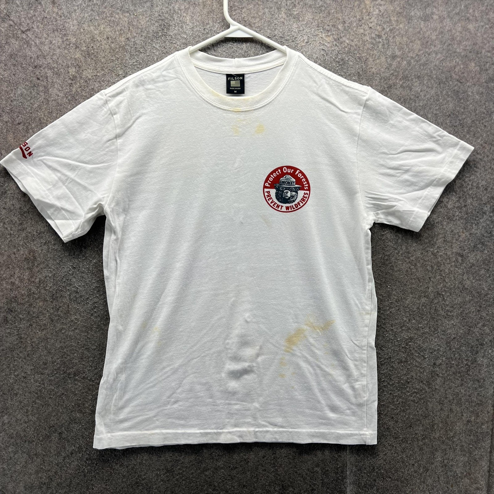 CC Filson Shirt Mens Medium White Smokey Bear Prevent Wildfires Graphic Tee USA