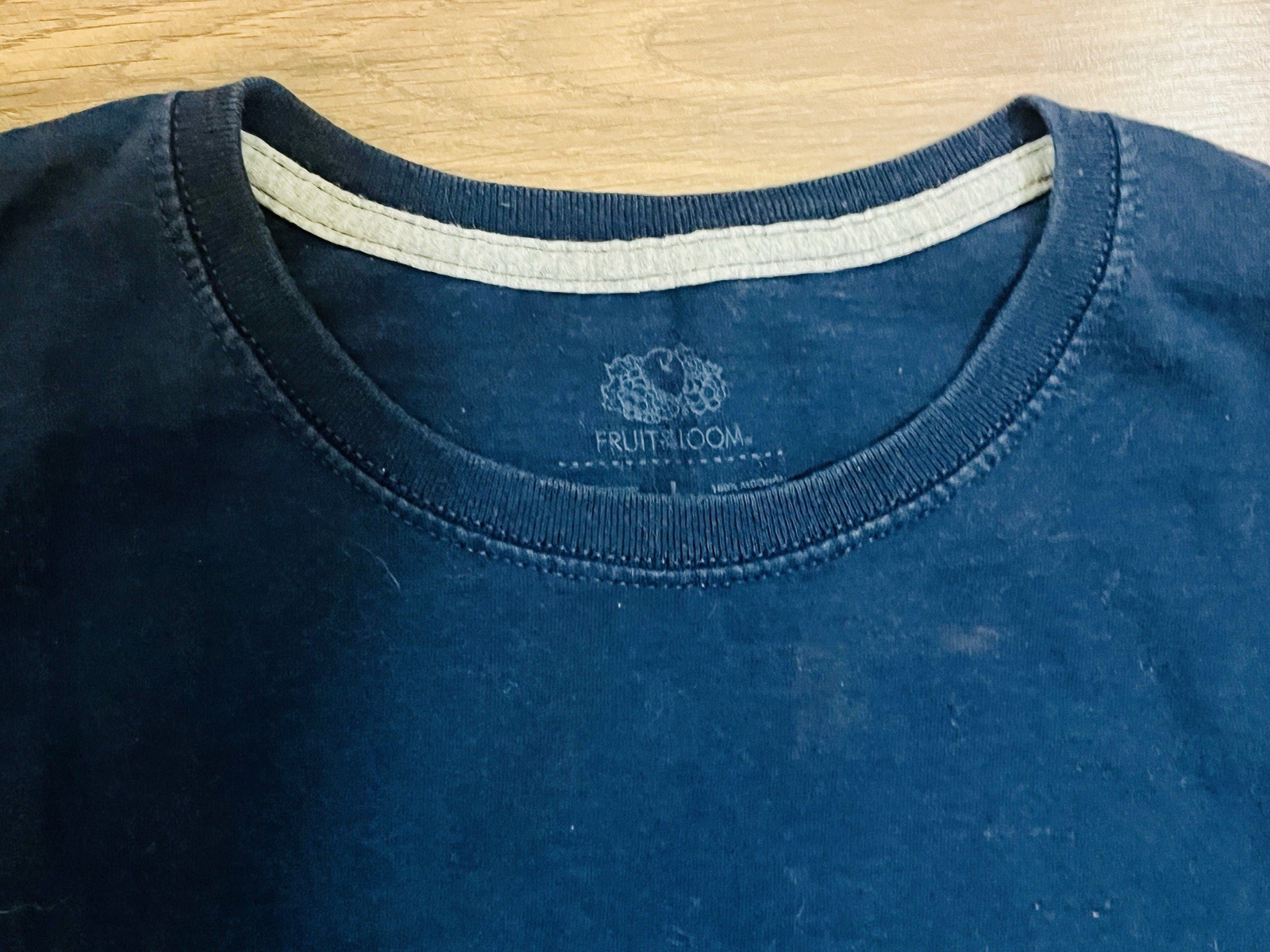 Fruit of the Loom Men’s Navy Muscle Tee Tag Free Design 💯 % Cotton Pre Shrunk