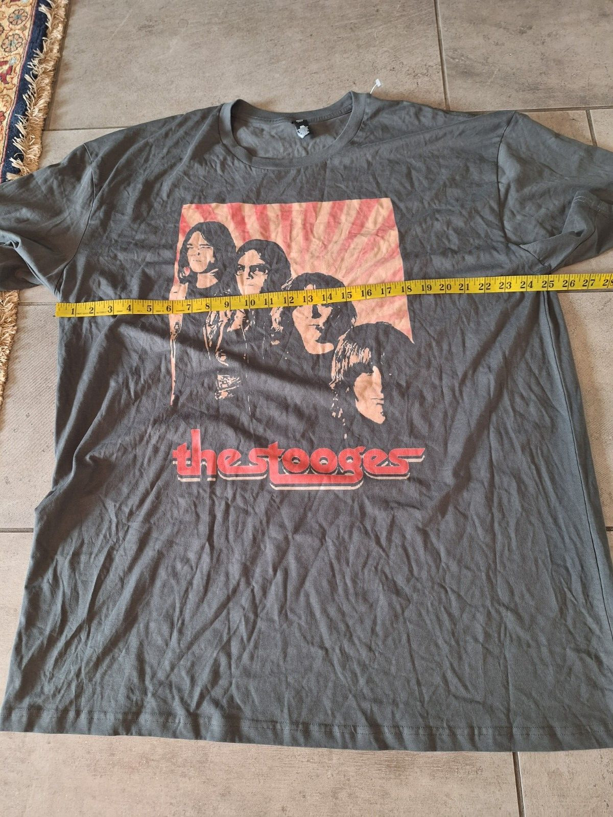 As colour the stoges T-shirts size 3X