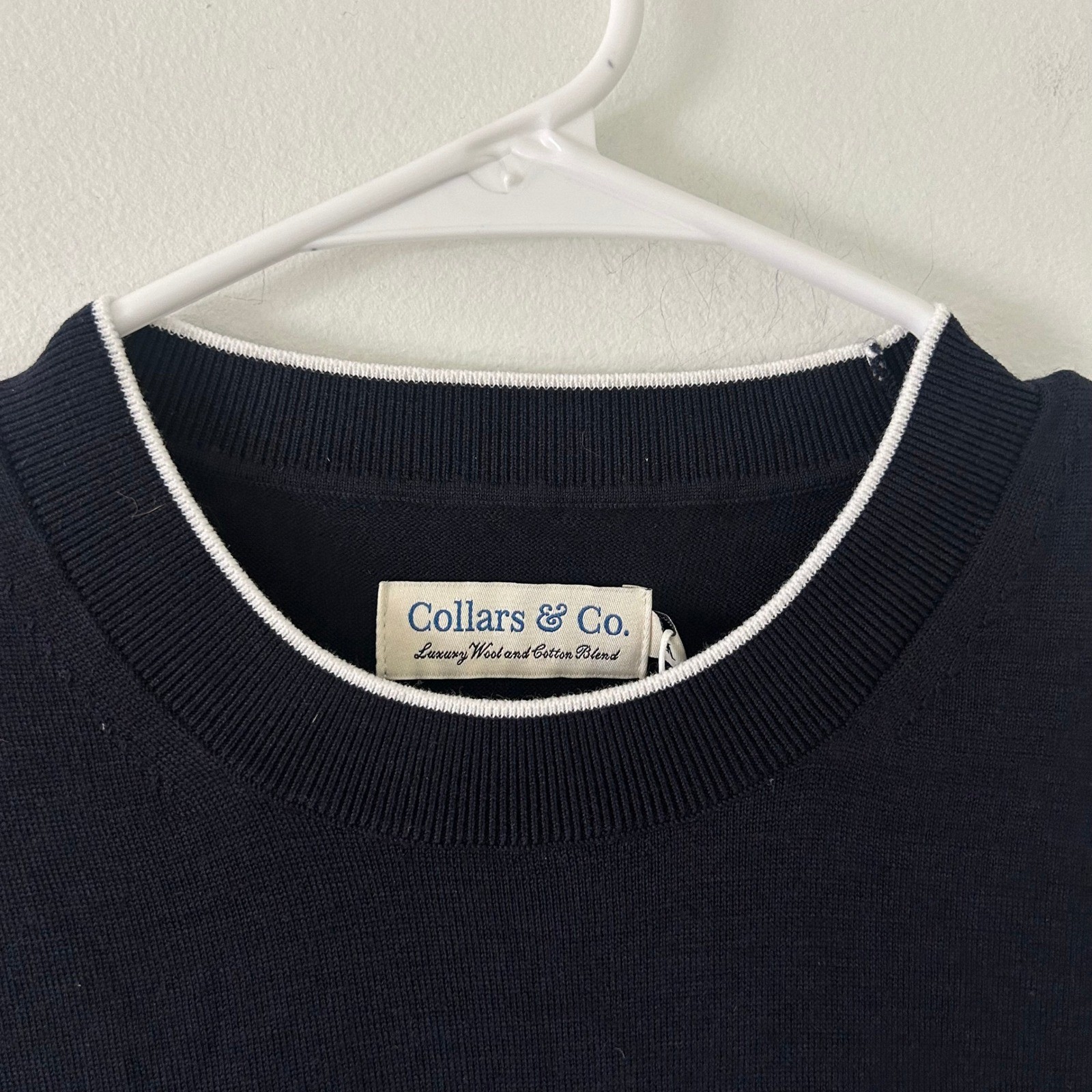 Collars & Co. Men’s Amalfi Luxe Tee Contrast White Trim Navy Blue M Medium New